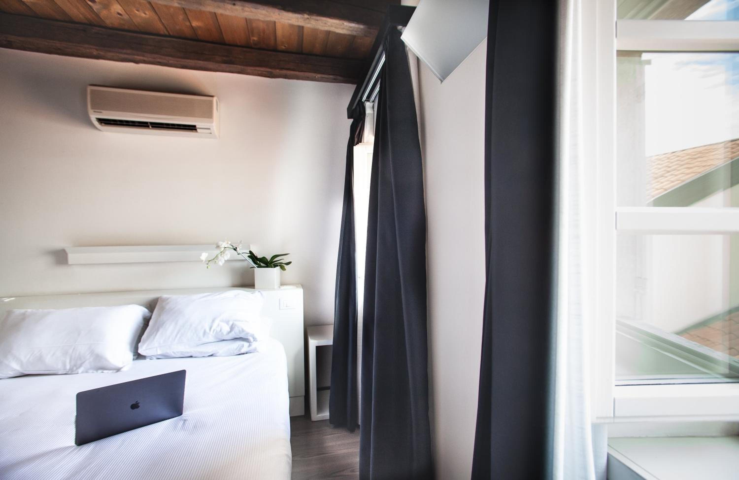 Suite photo 1