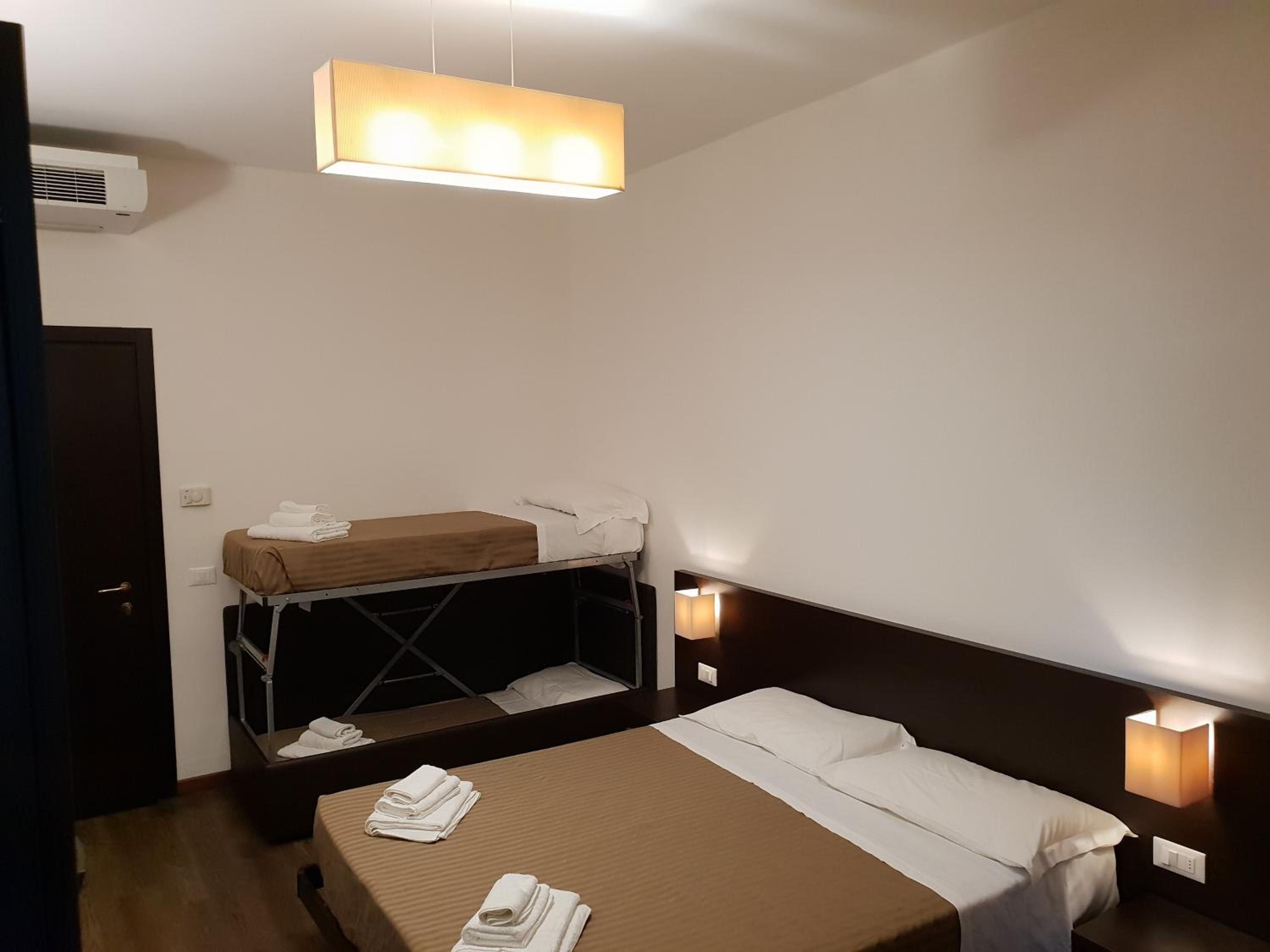 Superior Triple Room photo 3
