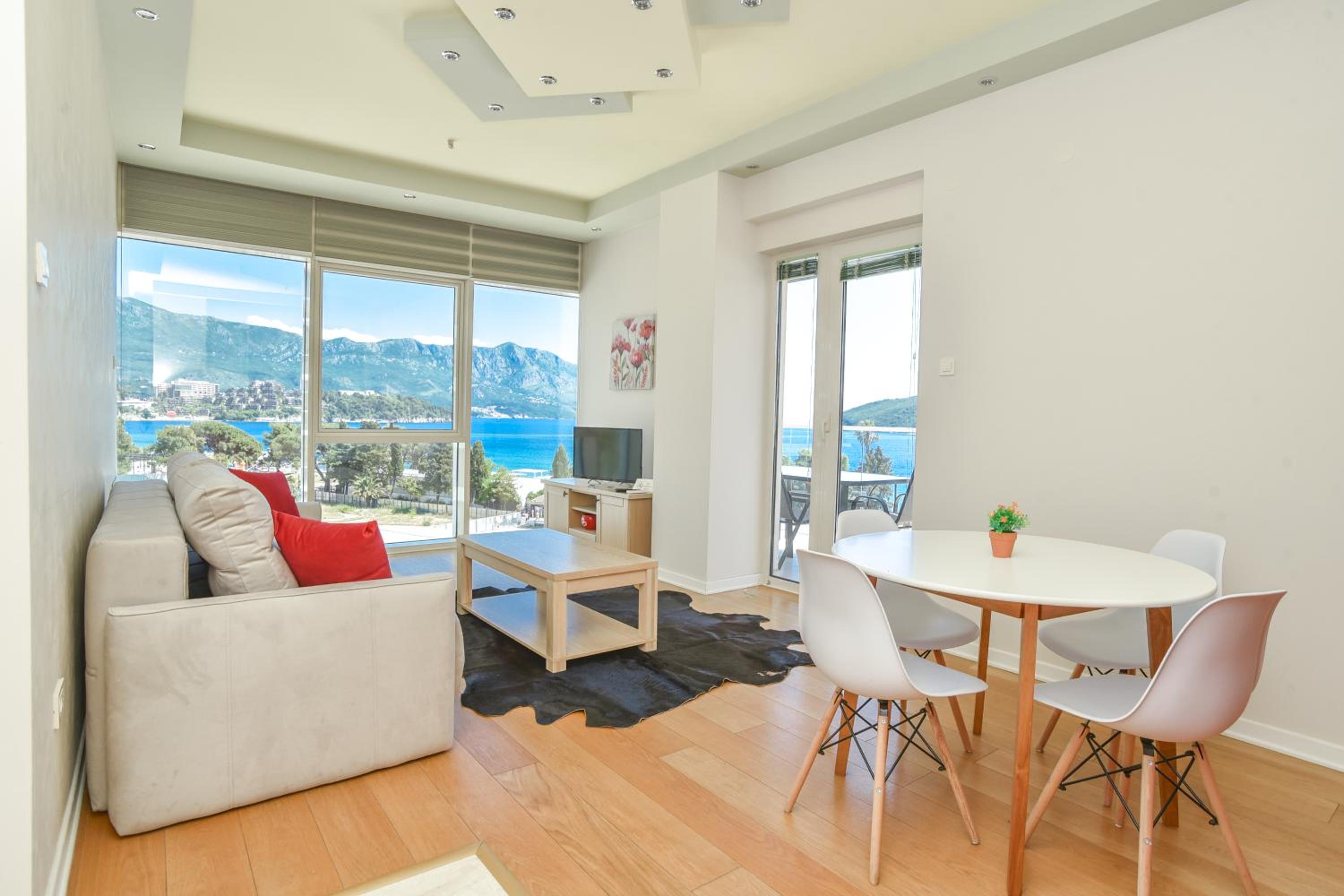 Apartment with Sea View photo 1