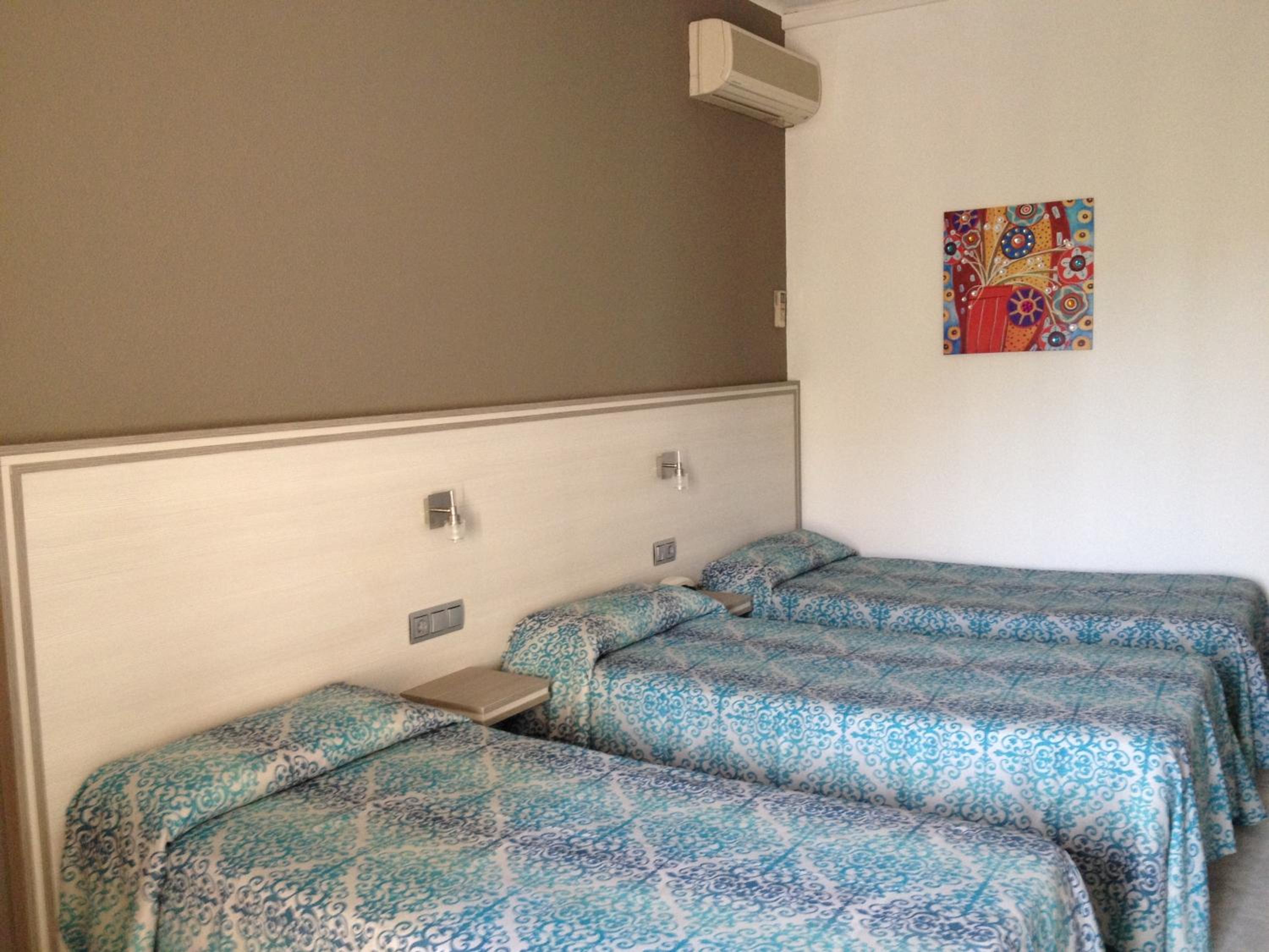 Habitación triple (2 adultos + 1 niño)