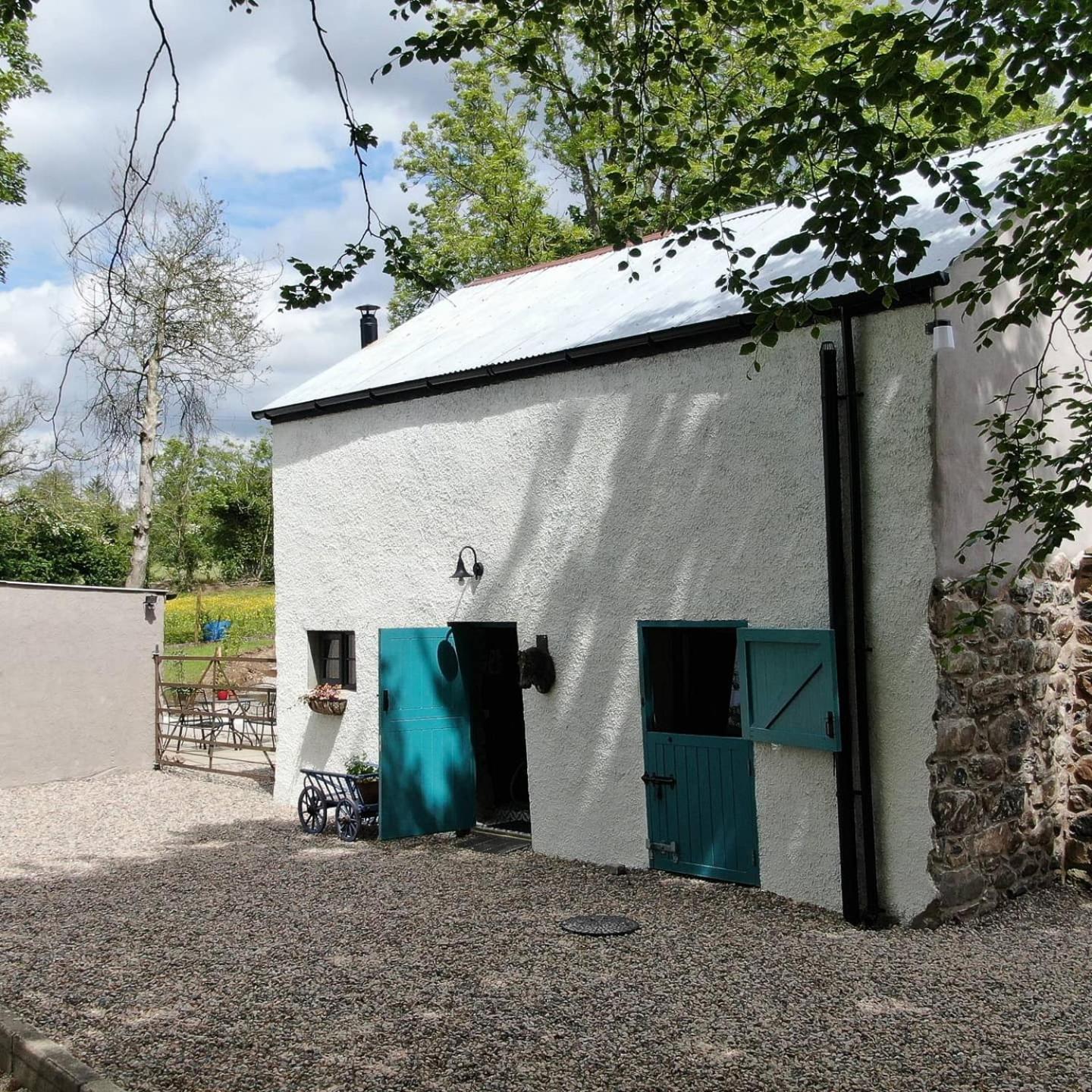 Two-Bedroom Villa - Photo 2