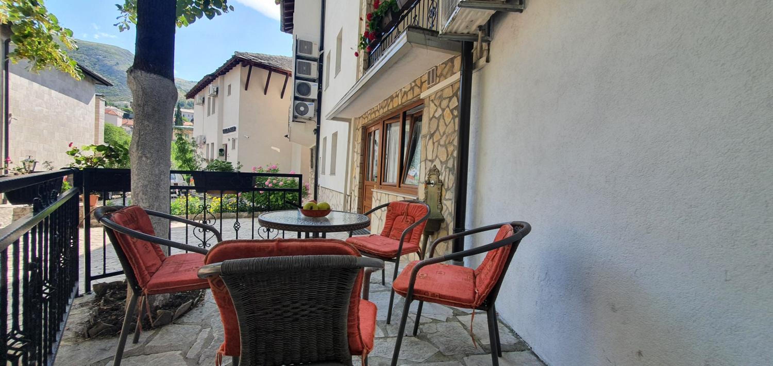 Balcony & Terrace