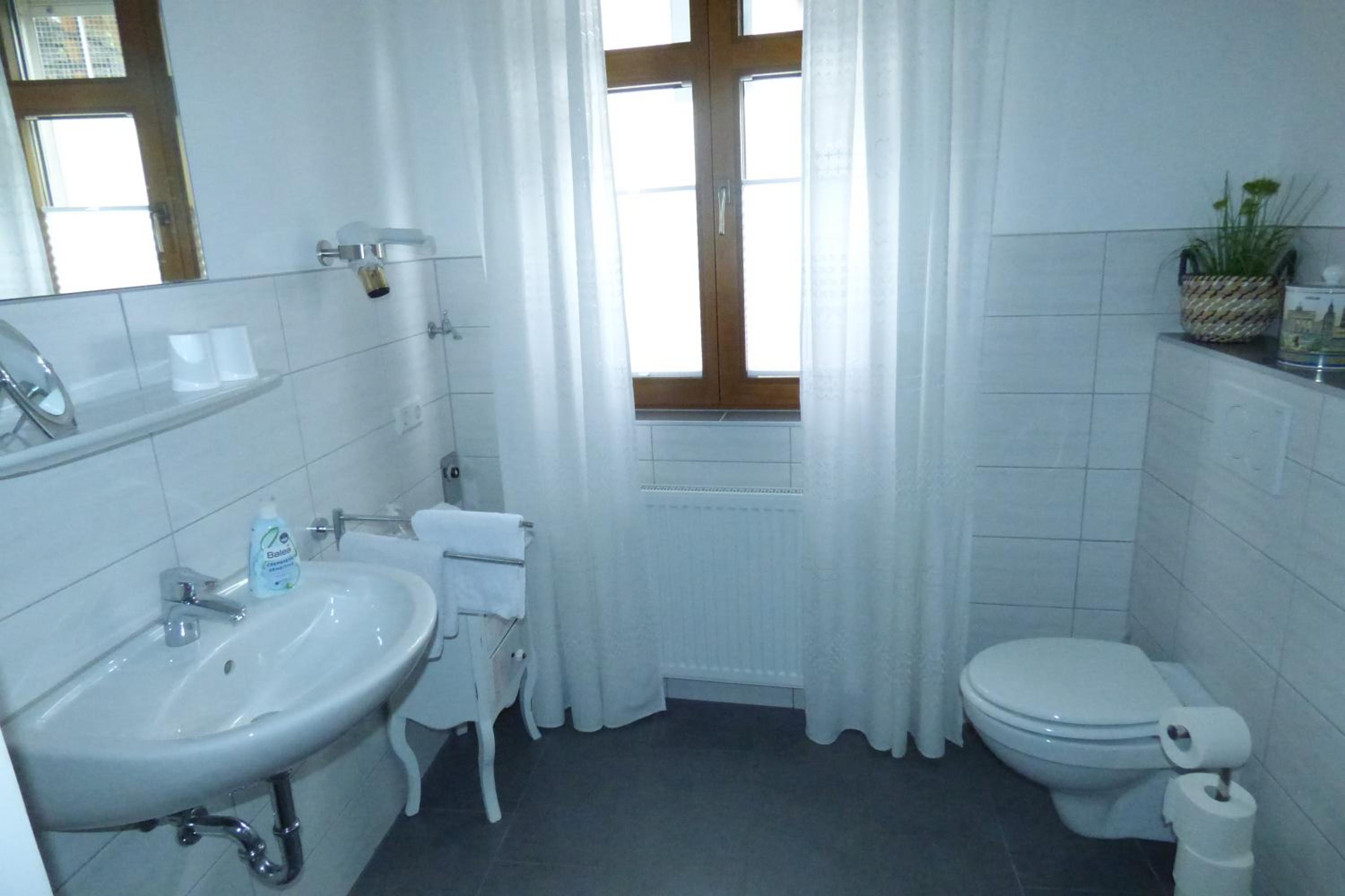 Apartment - Ground Floor photo 3