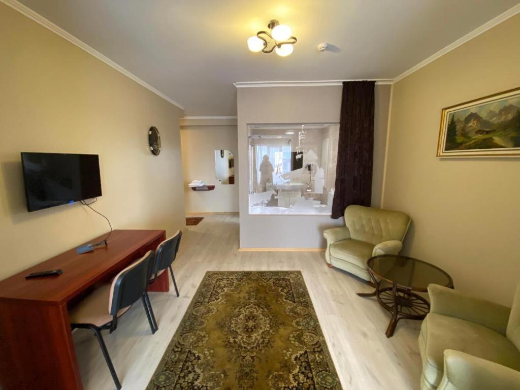 Large Double Room