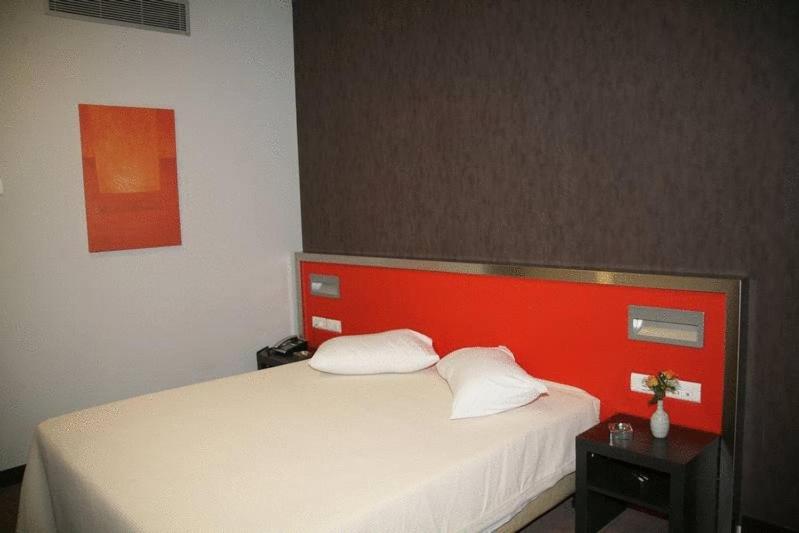 Double or Twin Room photo 3