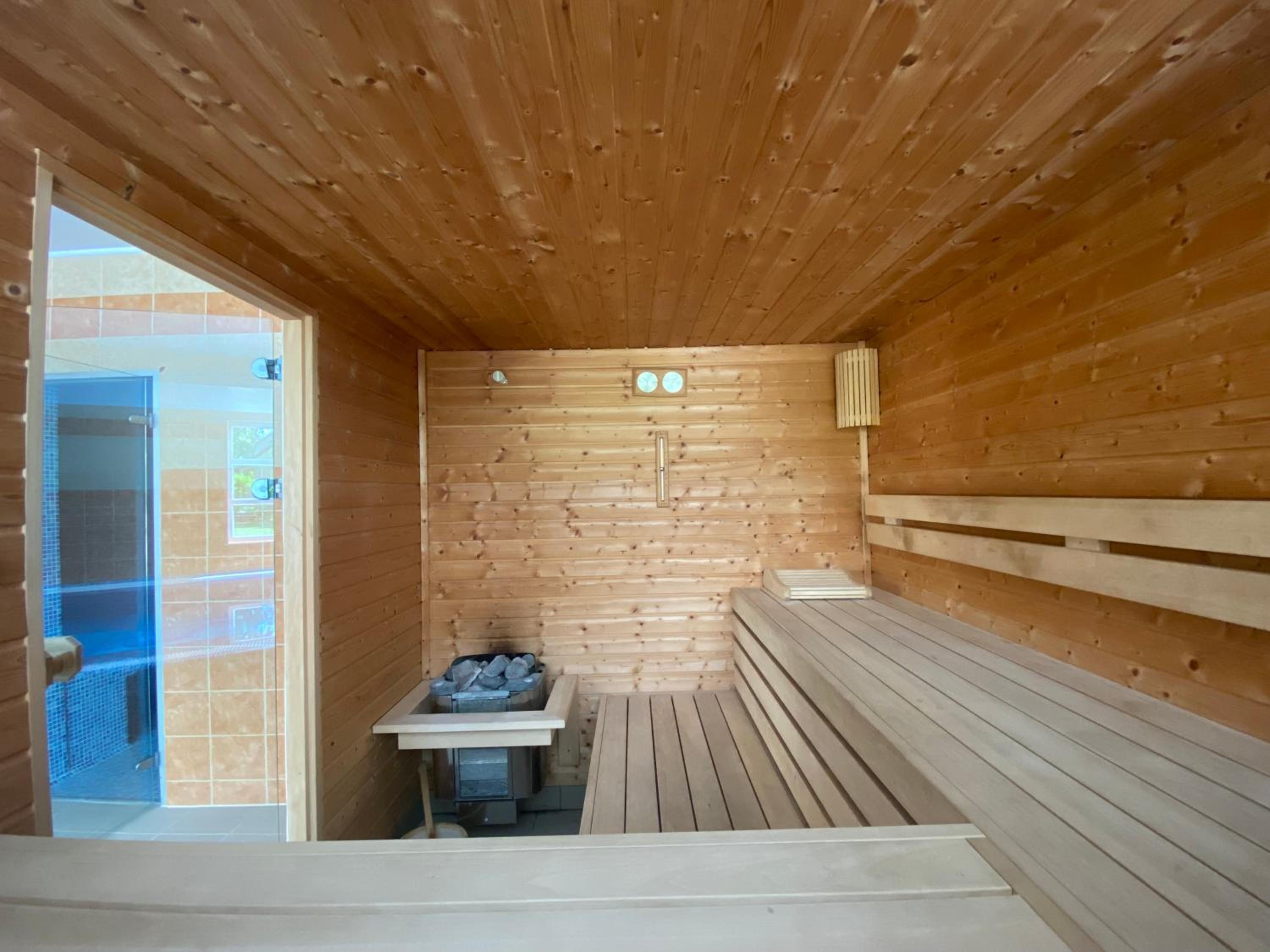Double or Twin Room - Photo 2