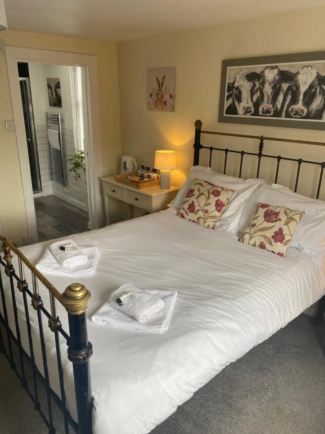 Double or Twin with Ensuite - Photo 1