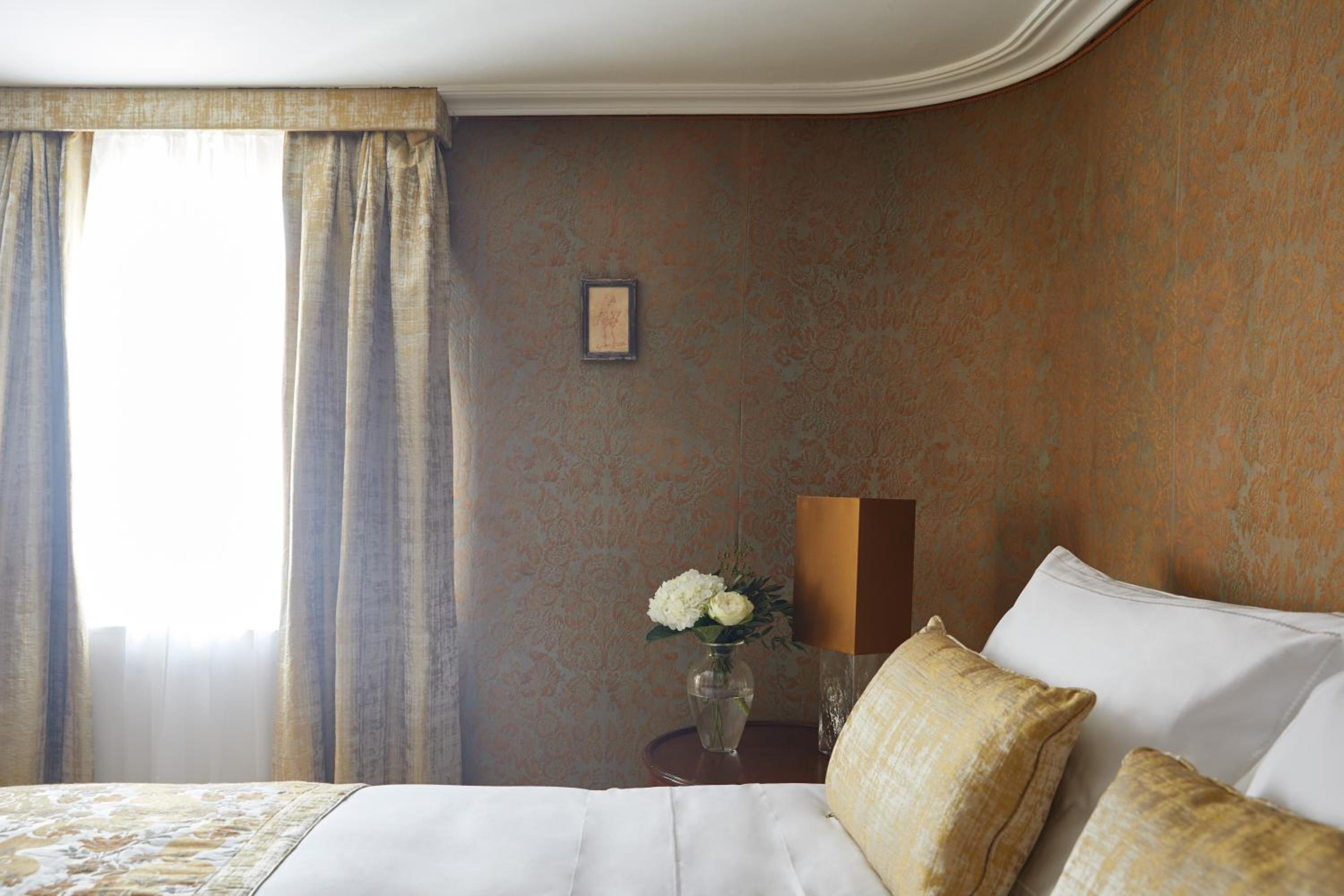 Single Room with 1 Adult Occupancy (Non Smoking)