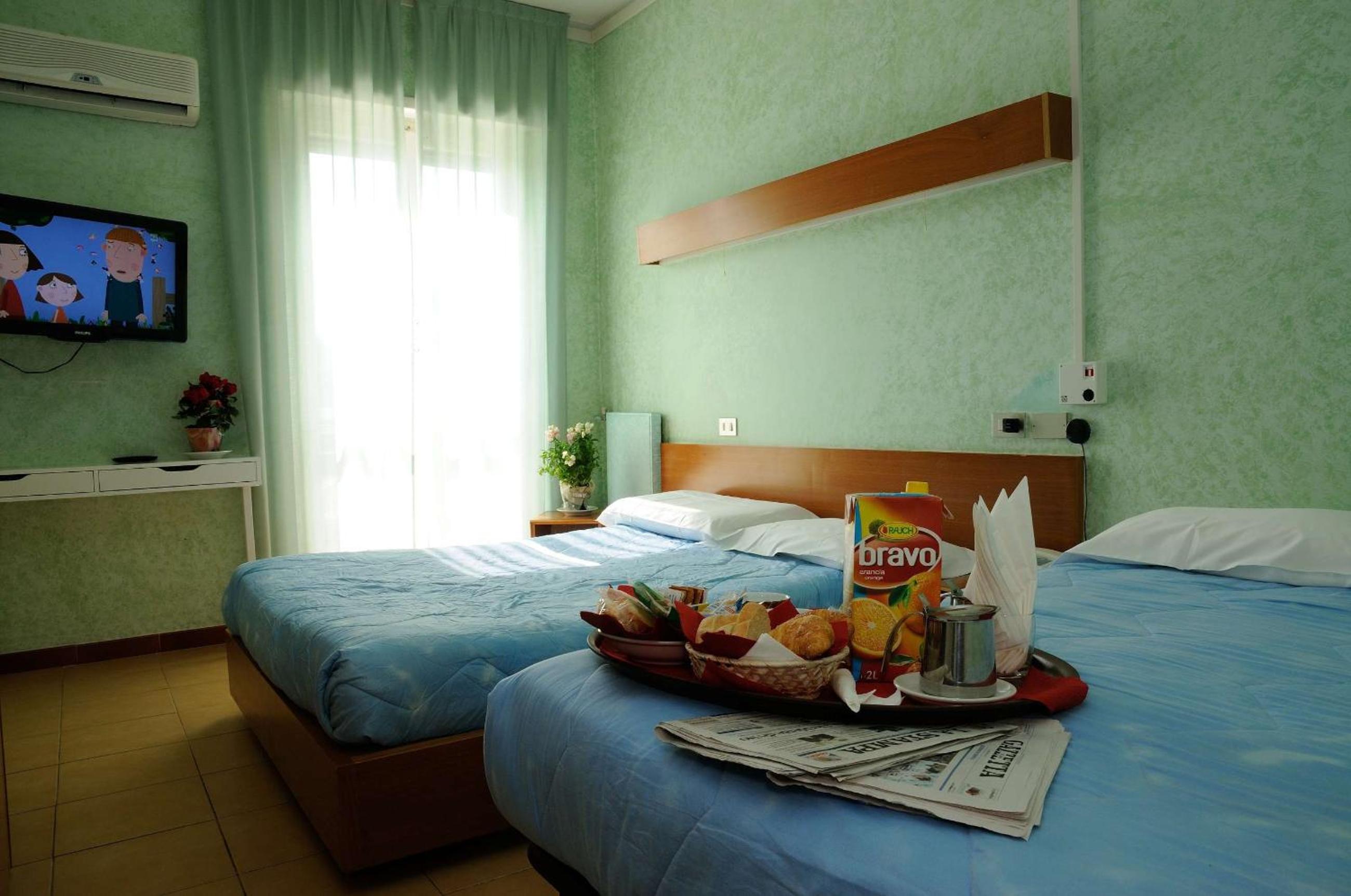 Triple Room - Photo 5