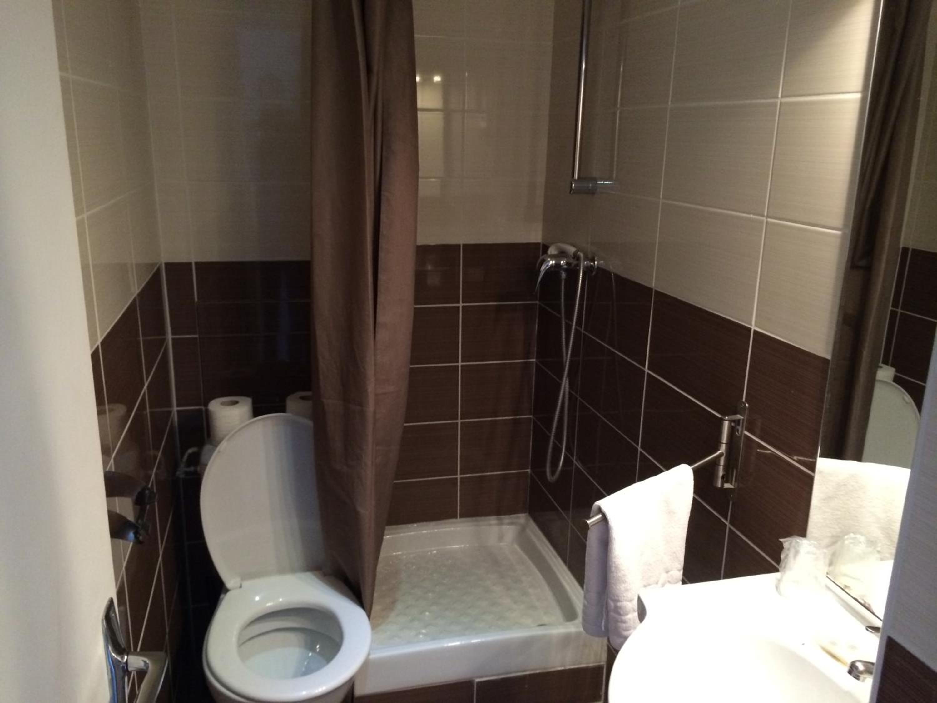 Small Single Room photo 2