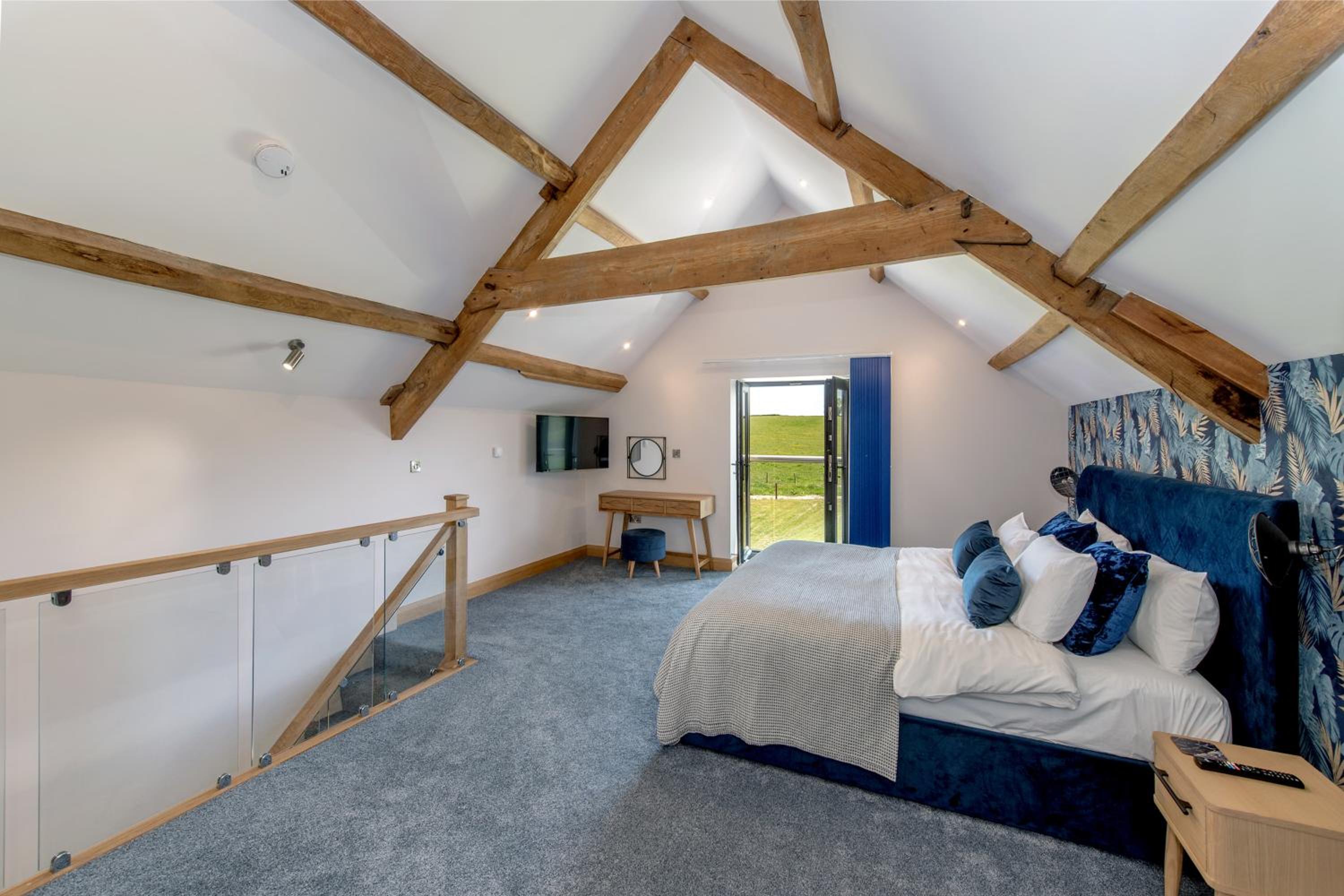 Double Room with Park View - Photo 4
