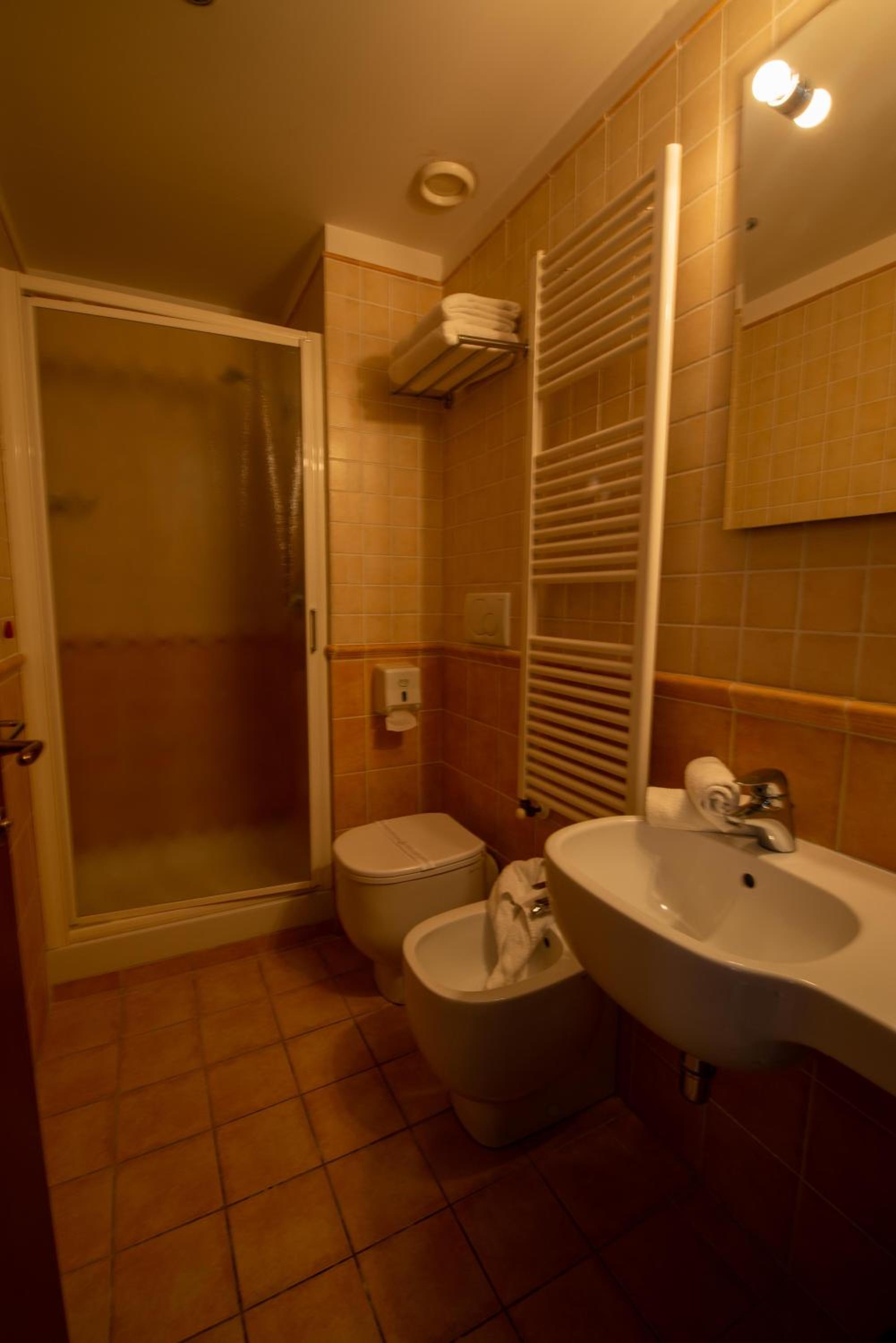 Double or Twin Room photo 2