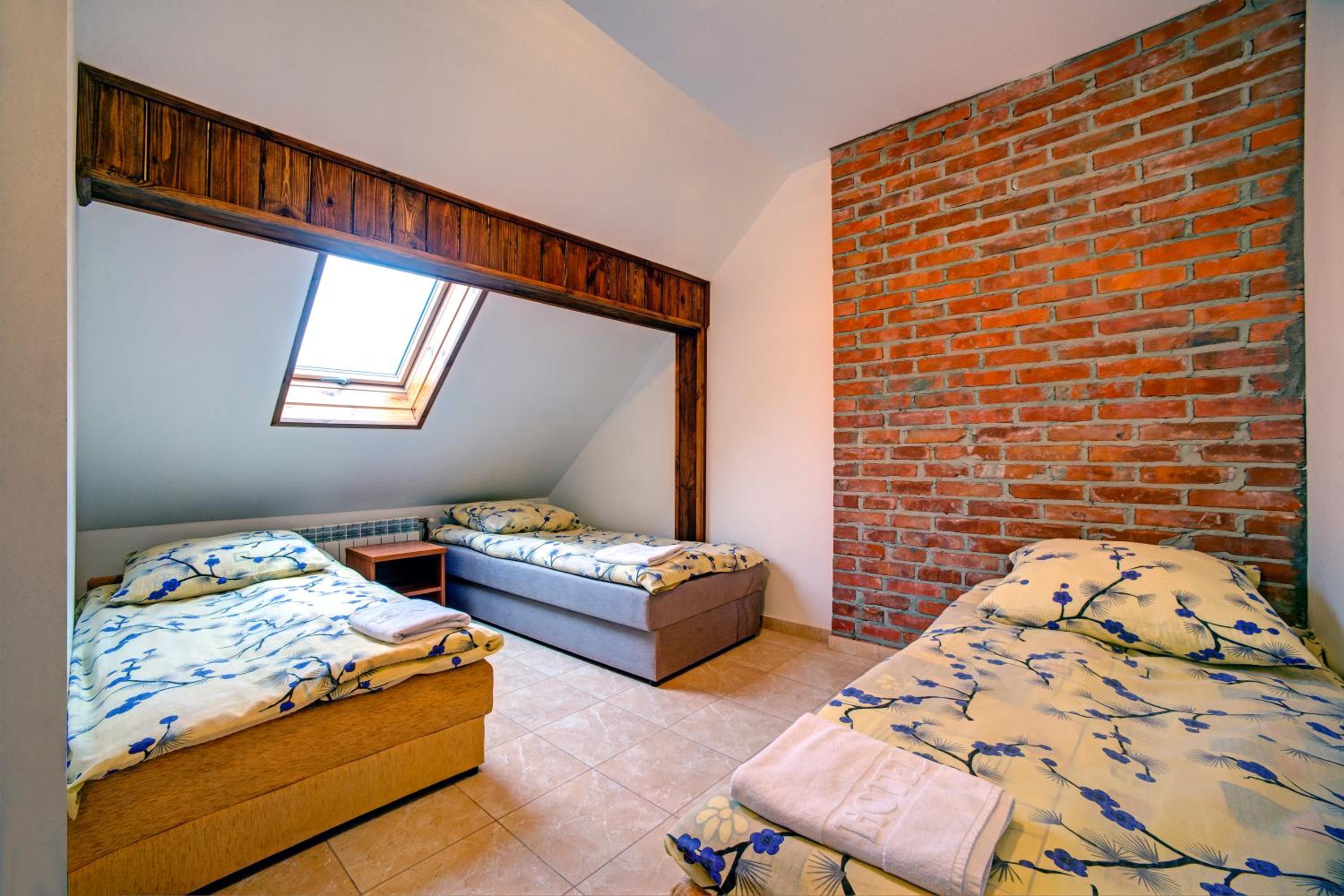 Triple Room with Bathroom photo 1