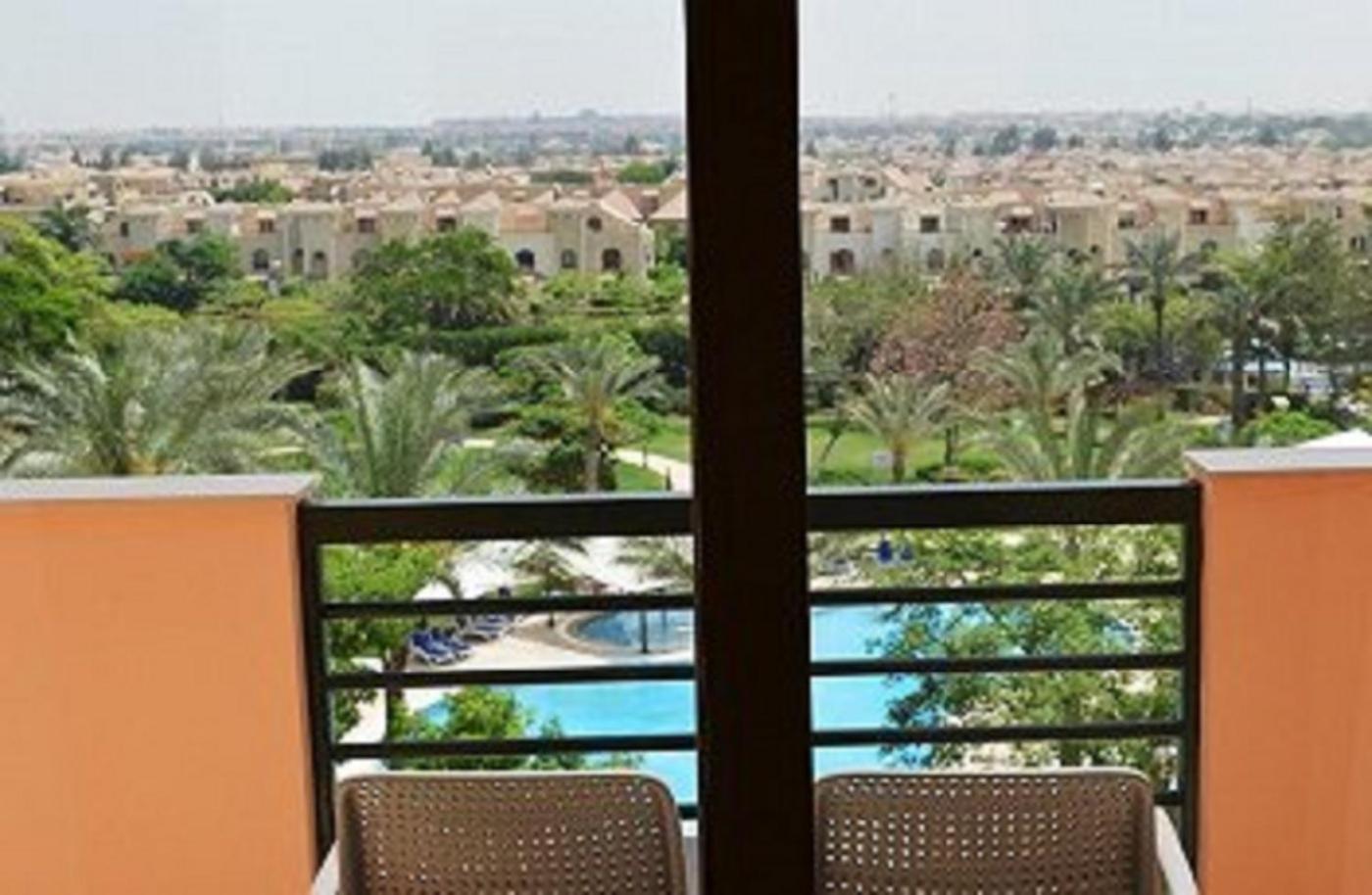 Junior Suite with One Double Bed and Balcony - Photo 9