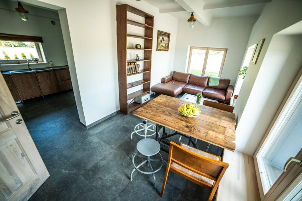 One-Bedroom House - Photo 22