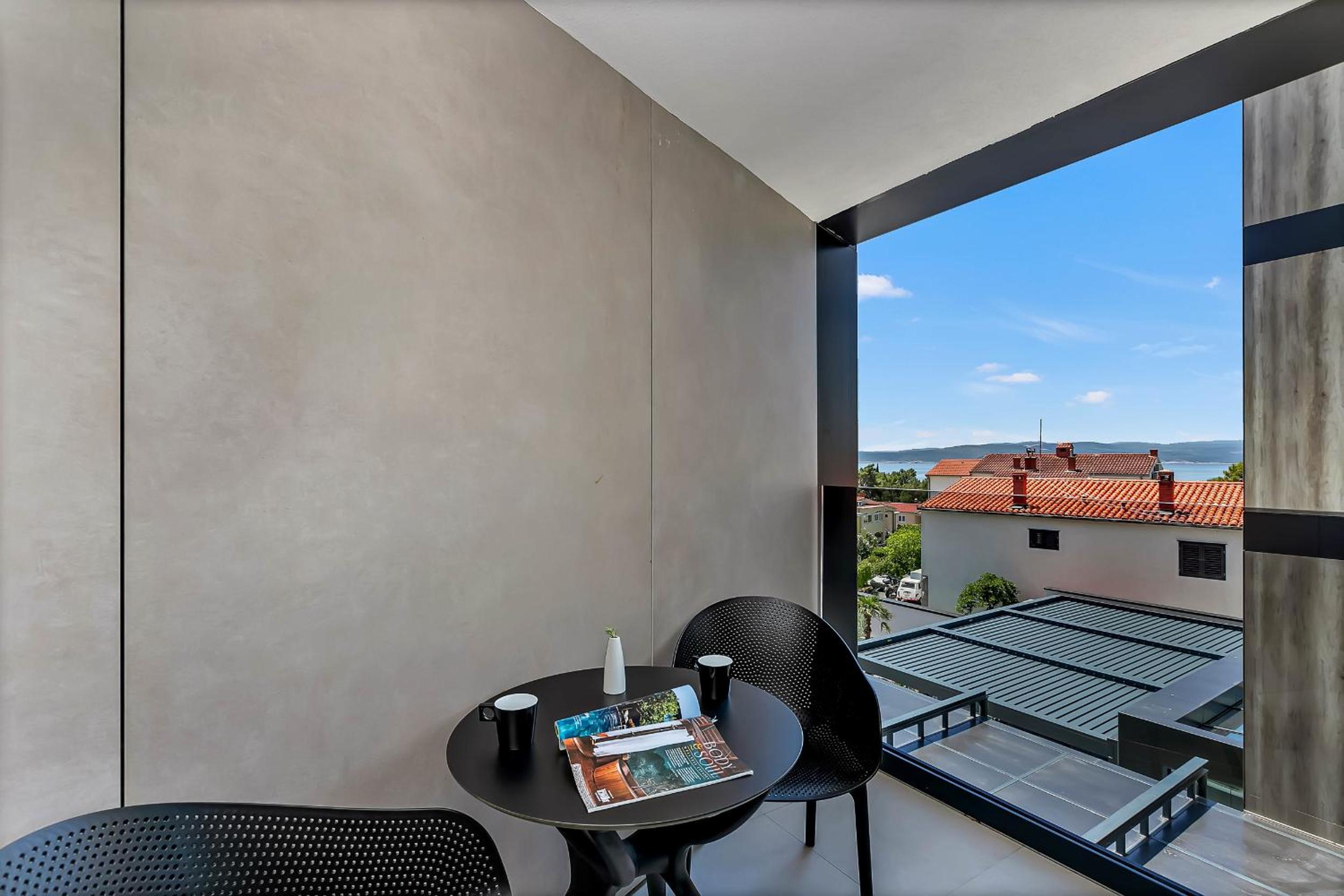 Double or Twin Room with Balcony - Photo 4