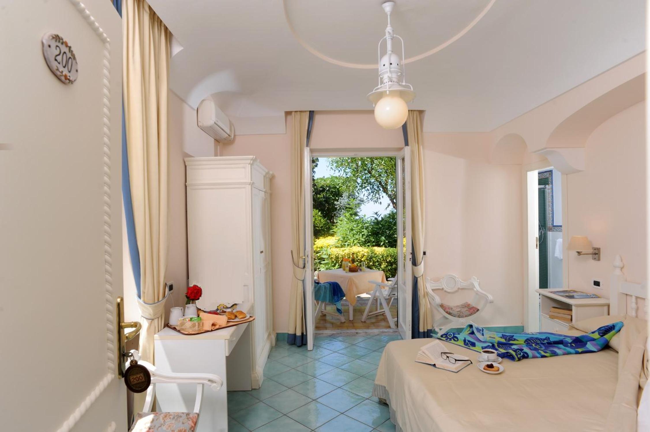 Comfort Triple Room