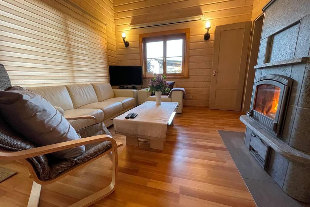 One-Bedroom House - Photo 20