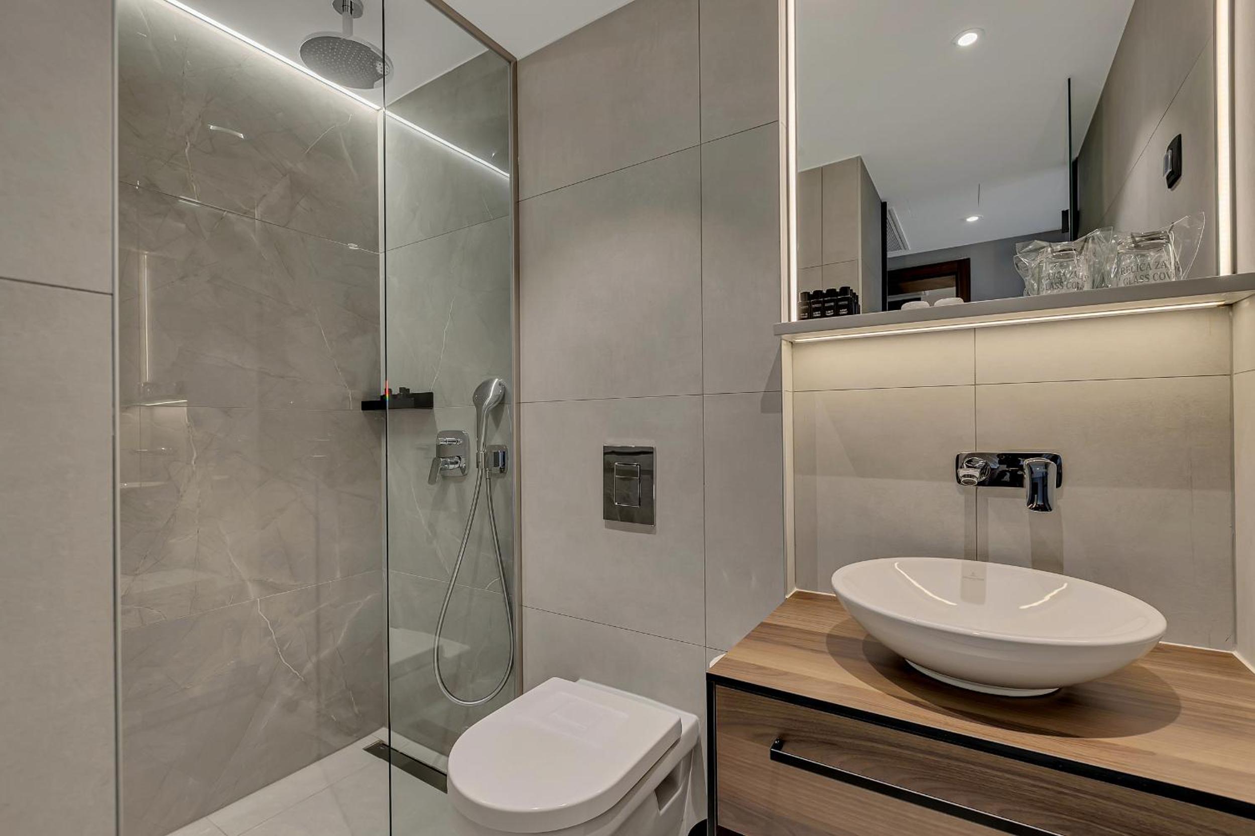 Superior Double Room with Balcony and Sea View - Photo 3
