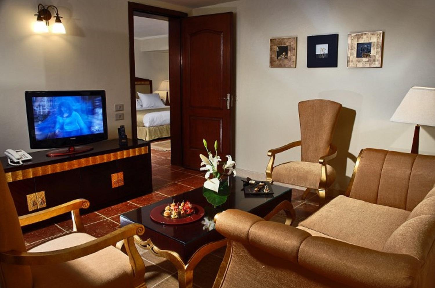 Double Suite with Side Sea View Room - Egyptians Only - Photo 1