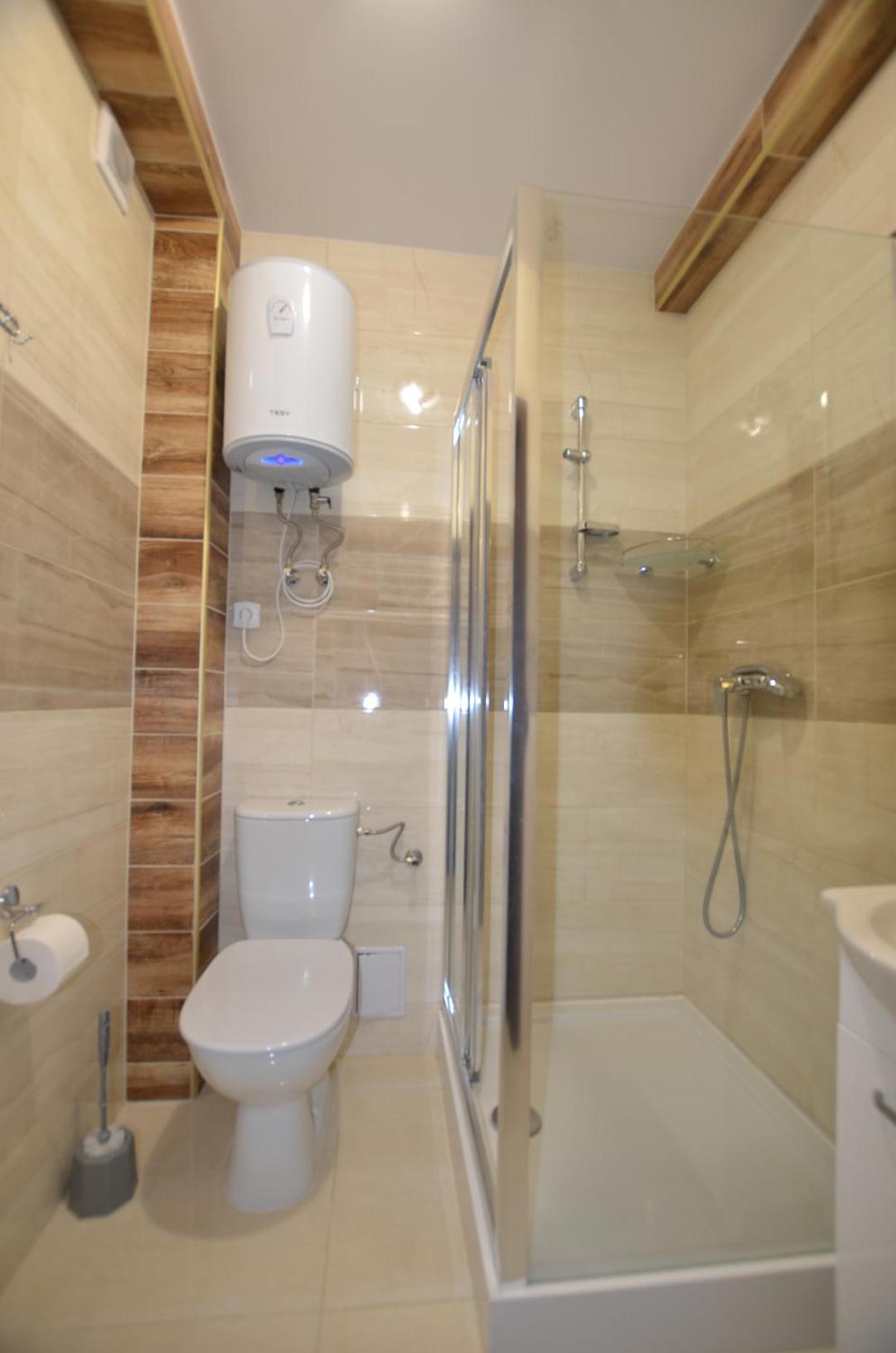 Double Room - Photo 5