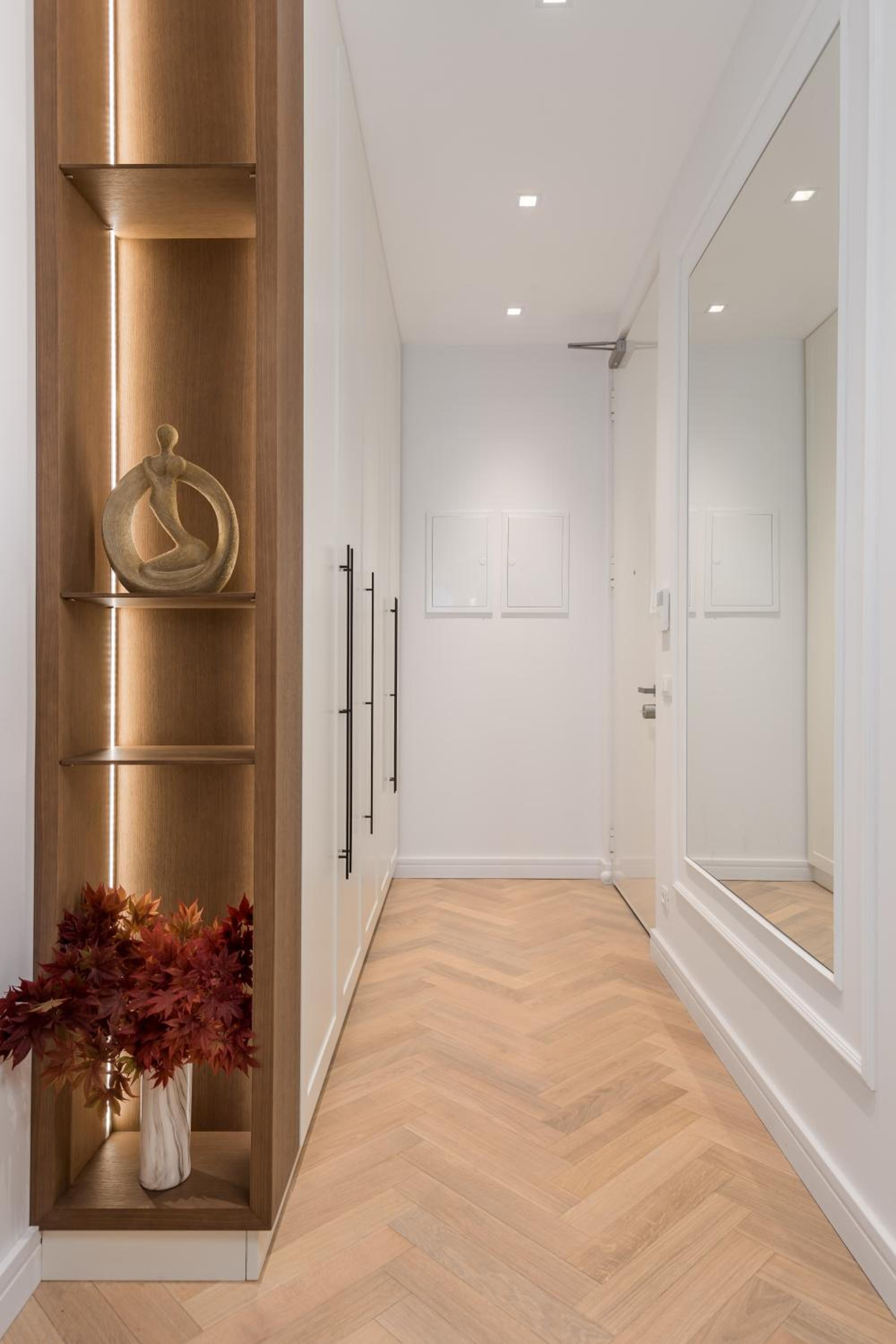 Two-Bedroom Apartment - Photo 2