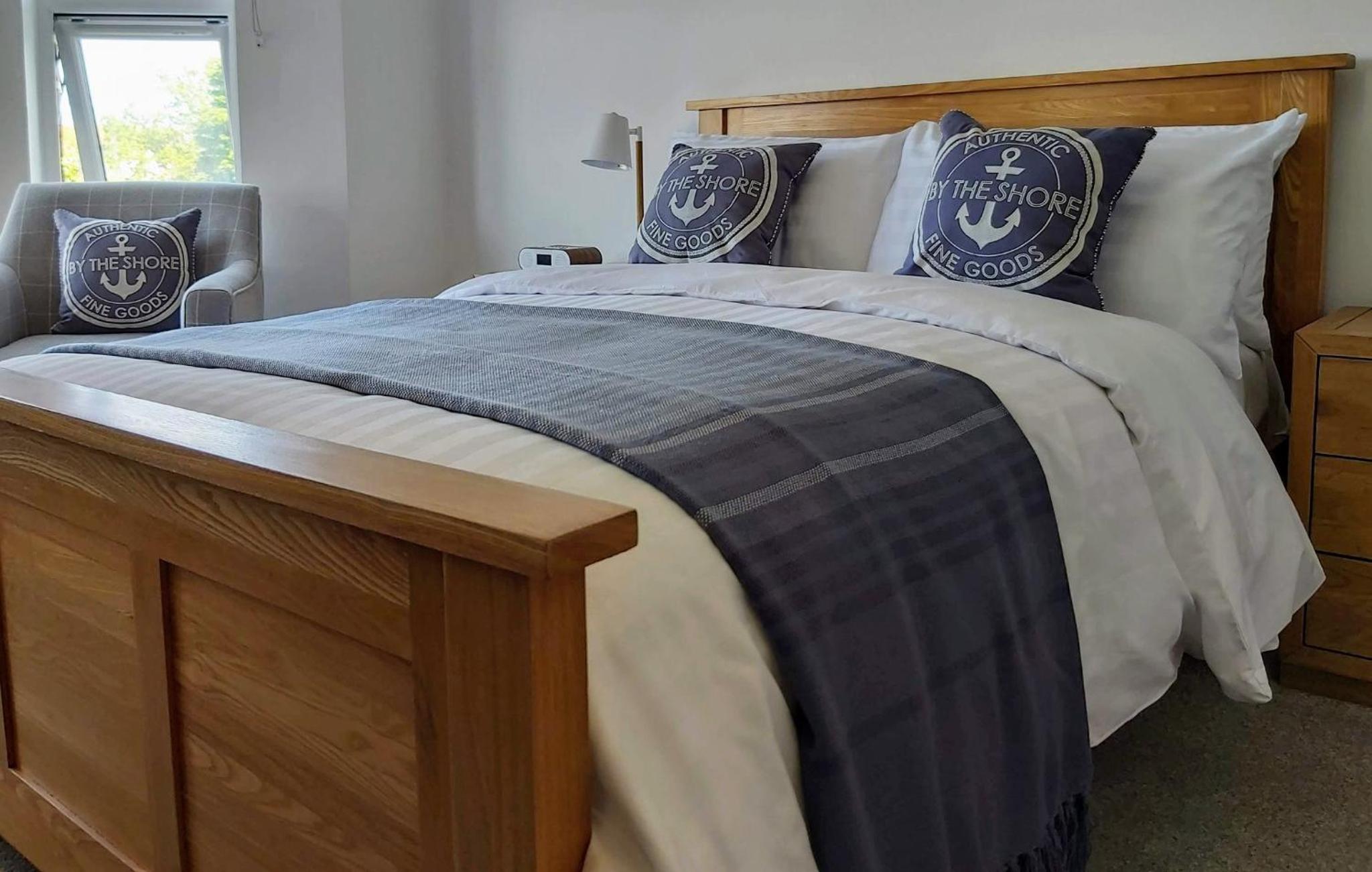 Deluxe Double Room with Shower