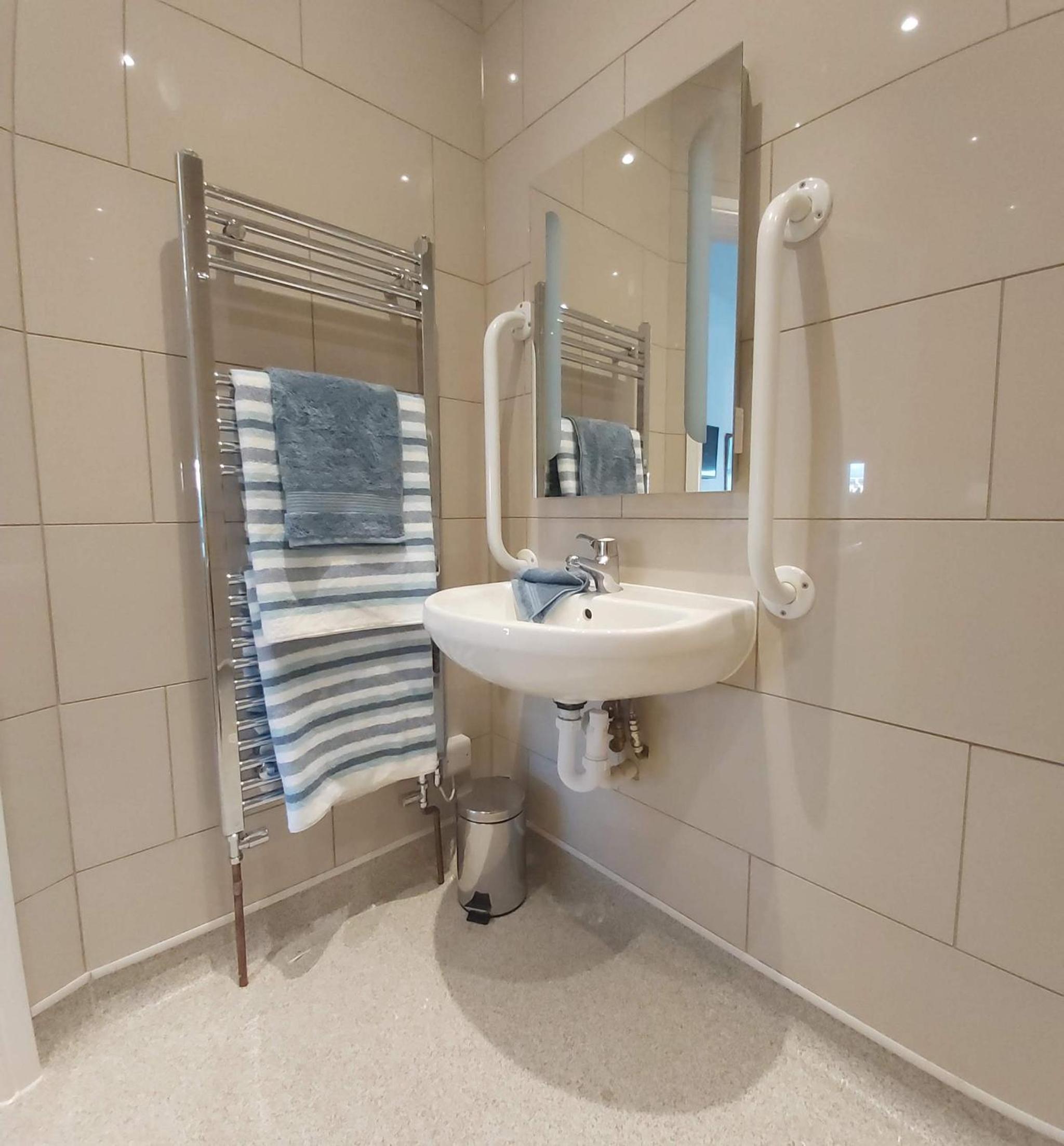 Superior Double Room - Photo 11