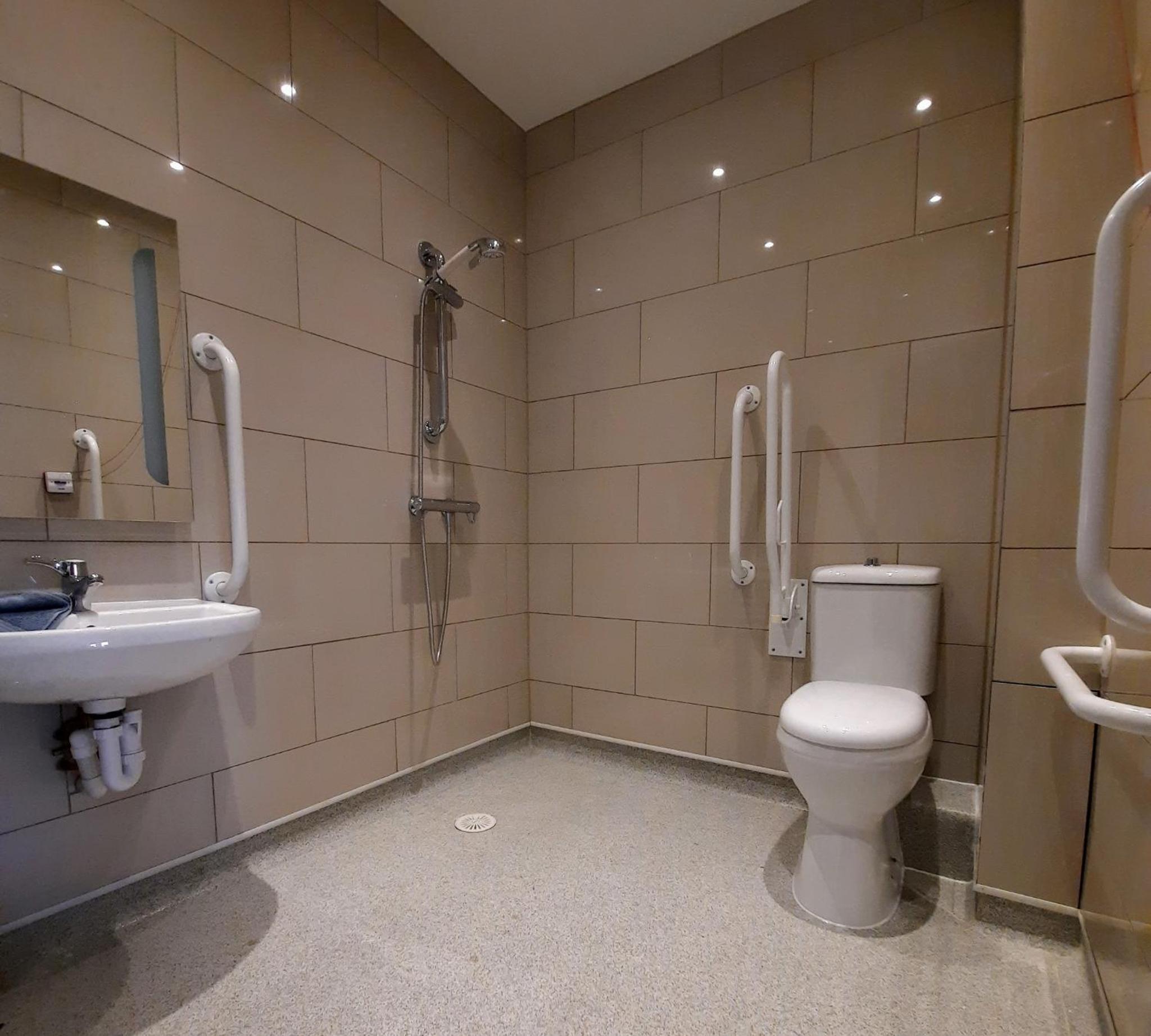 Superior Double Room - Photo 12
