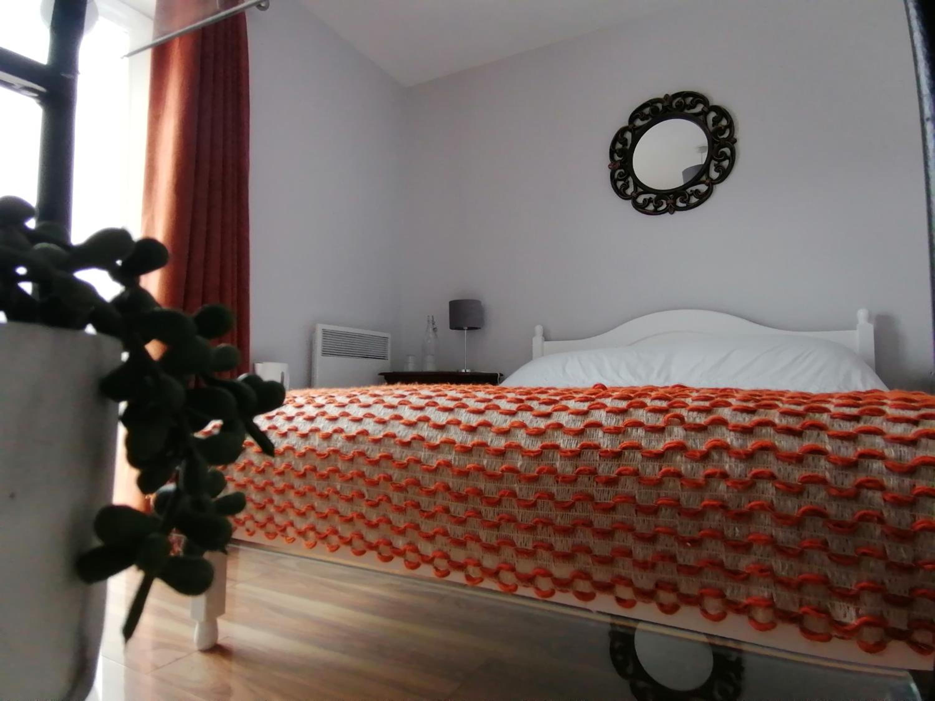Deluxe Double Room with Shower - Photo 1