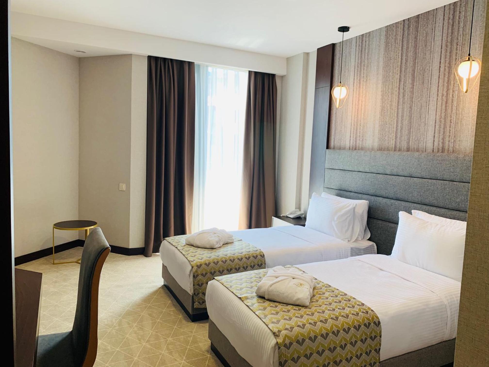 Standard Twin Room