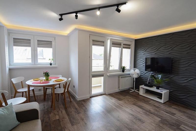 One-Bedroom Apartment - Photo 20