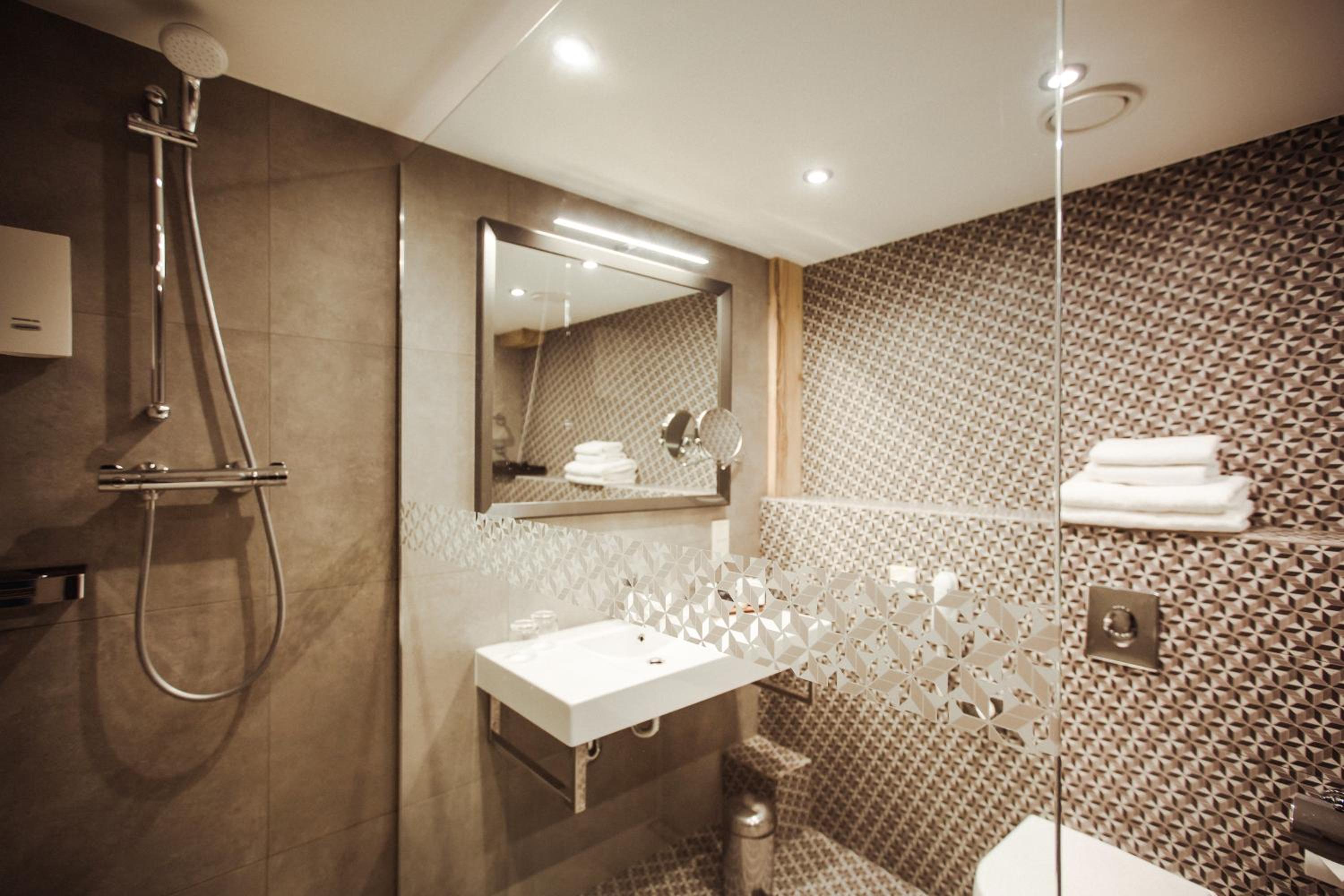 Superior Double or Twin Room - Photo 2