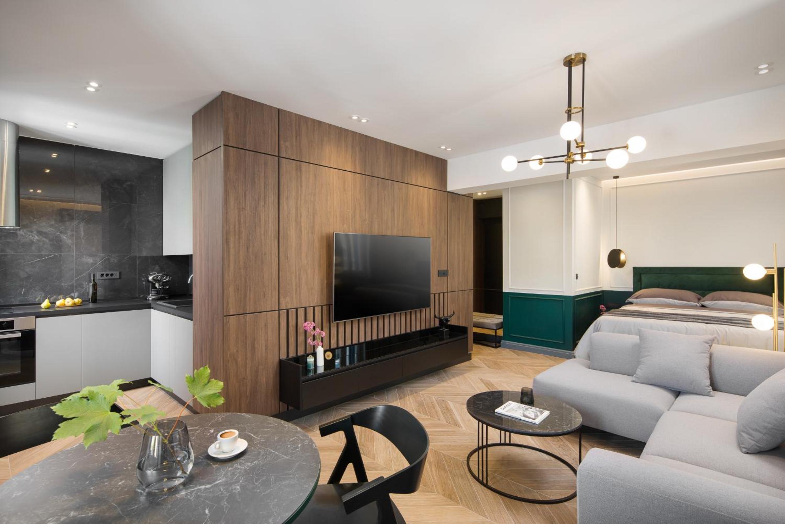 One-Bedroom Apartment