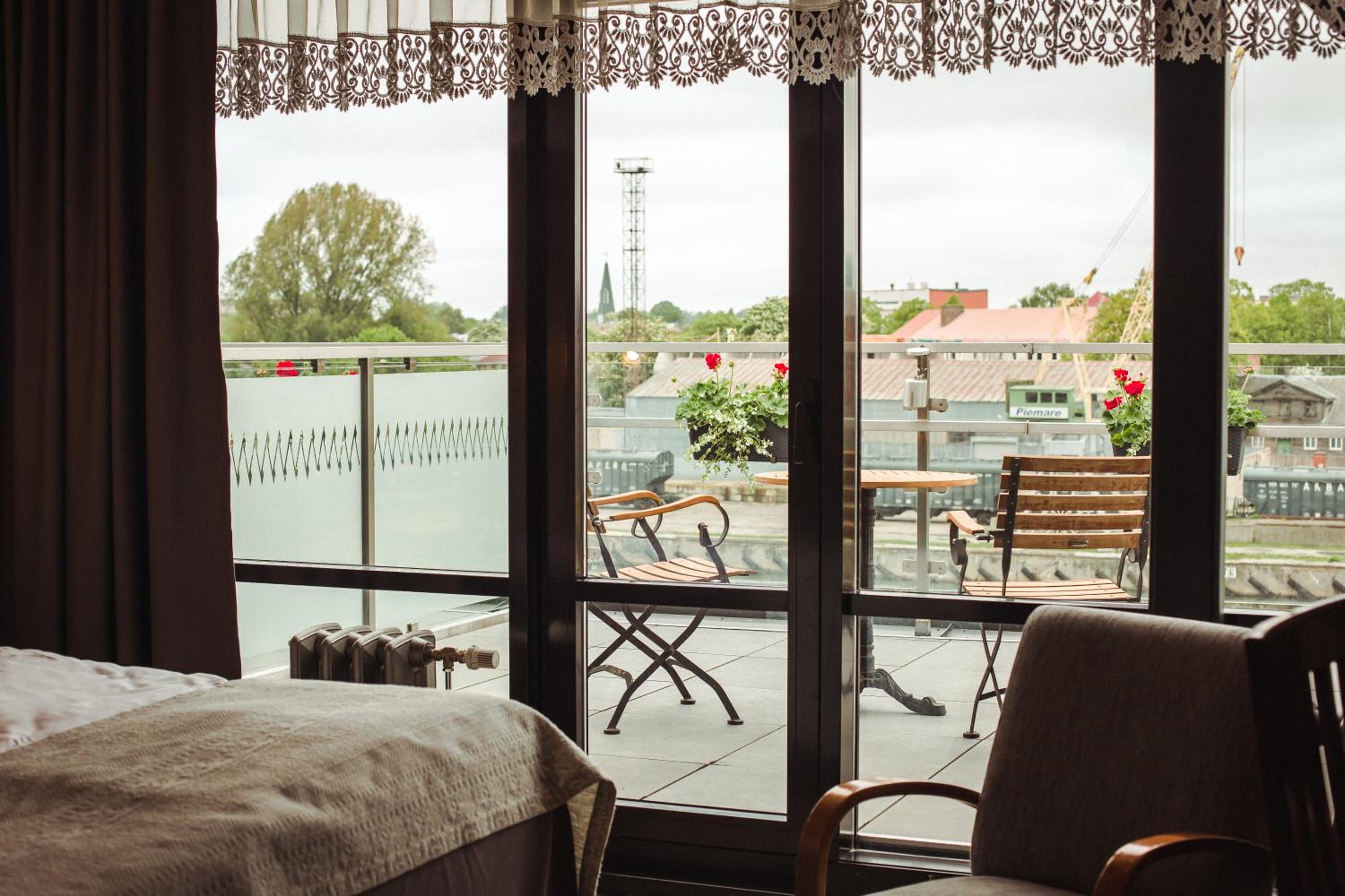 Junior Suite with Terrace - Photo 8
