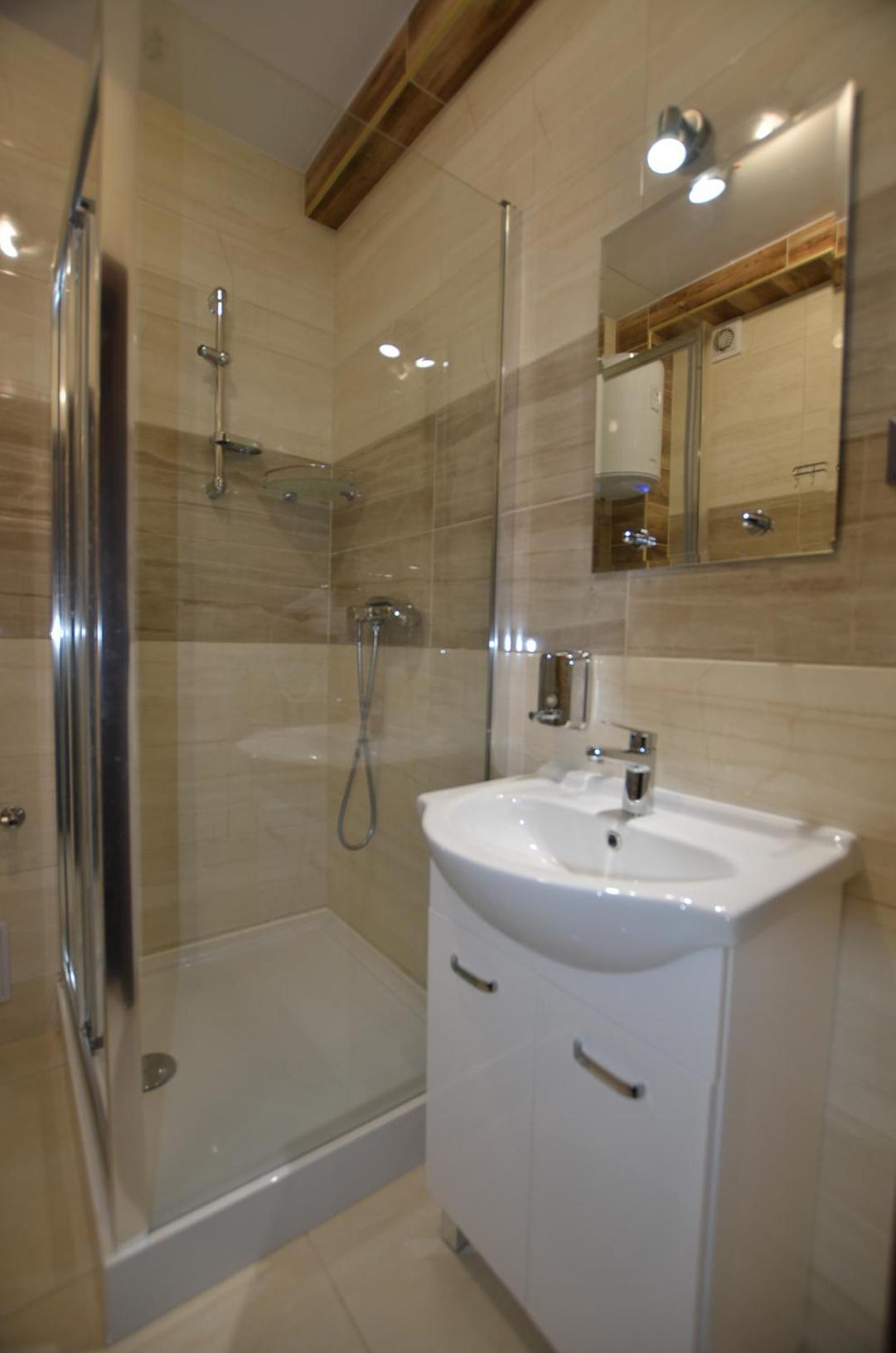 Double Room - Photo 2