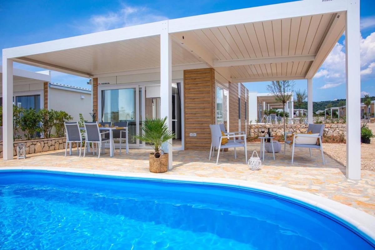 Marinus Mobile Home with Pool - Photo 10