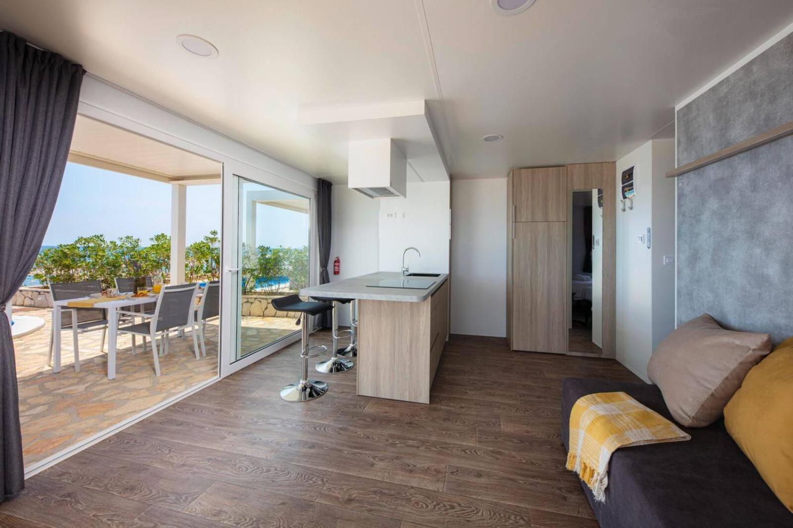 Marinus Mobile Home with Pool - Photo 13