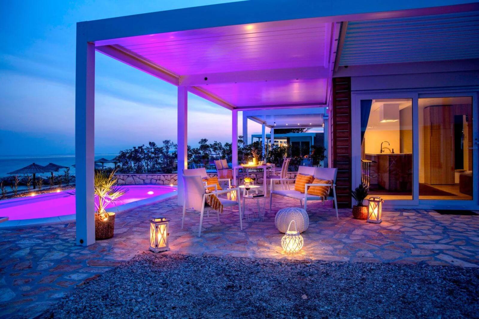 Marinus Mobile Home with Pool - Photo 2