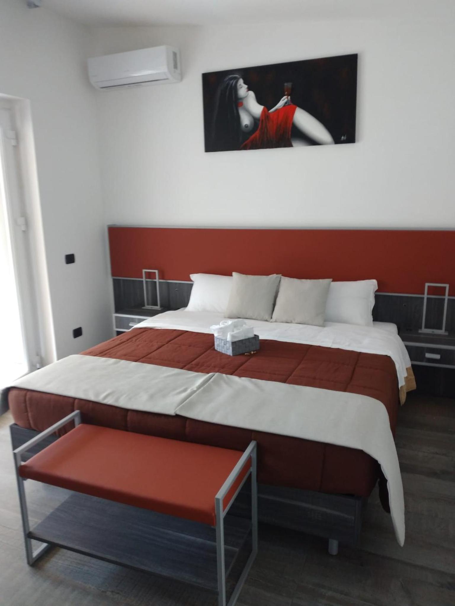 King Room with Garden View - Photo 15