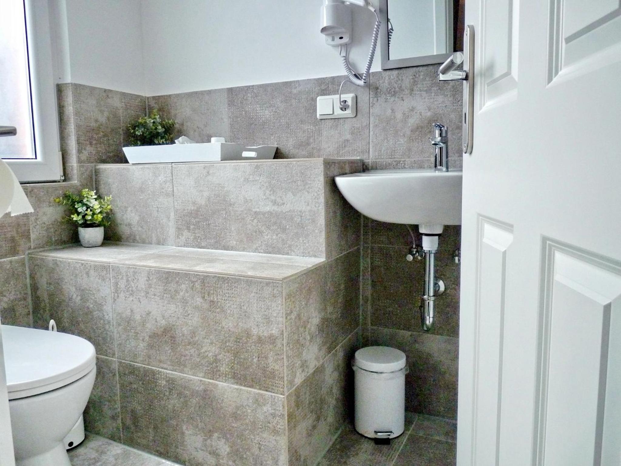 Single Room with Shower photo 2