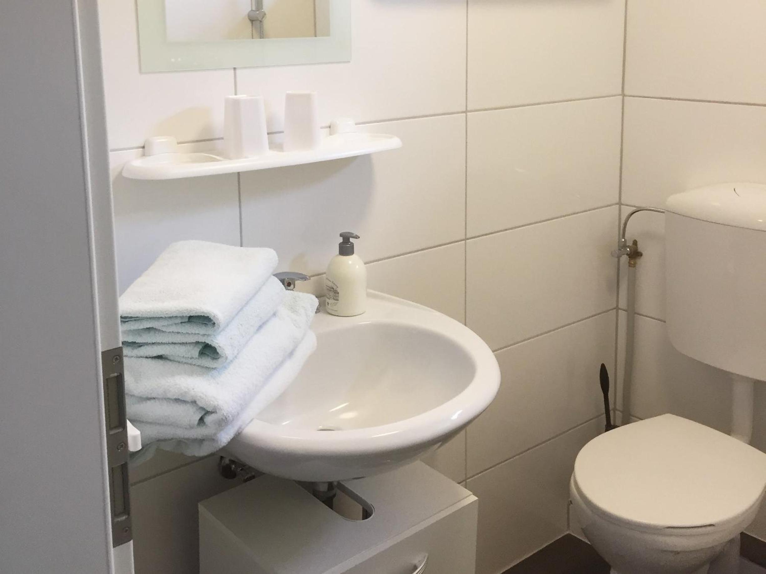 Single Room with Shower photo 3