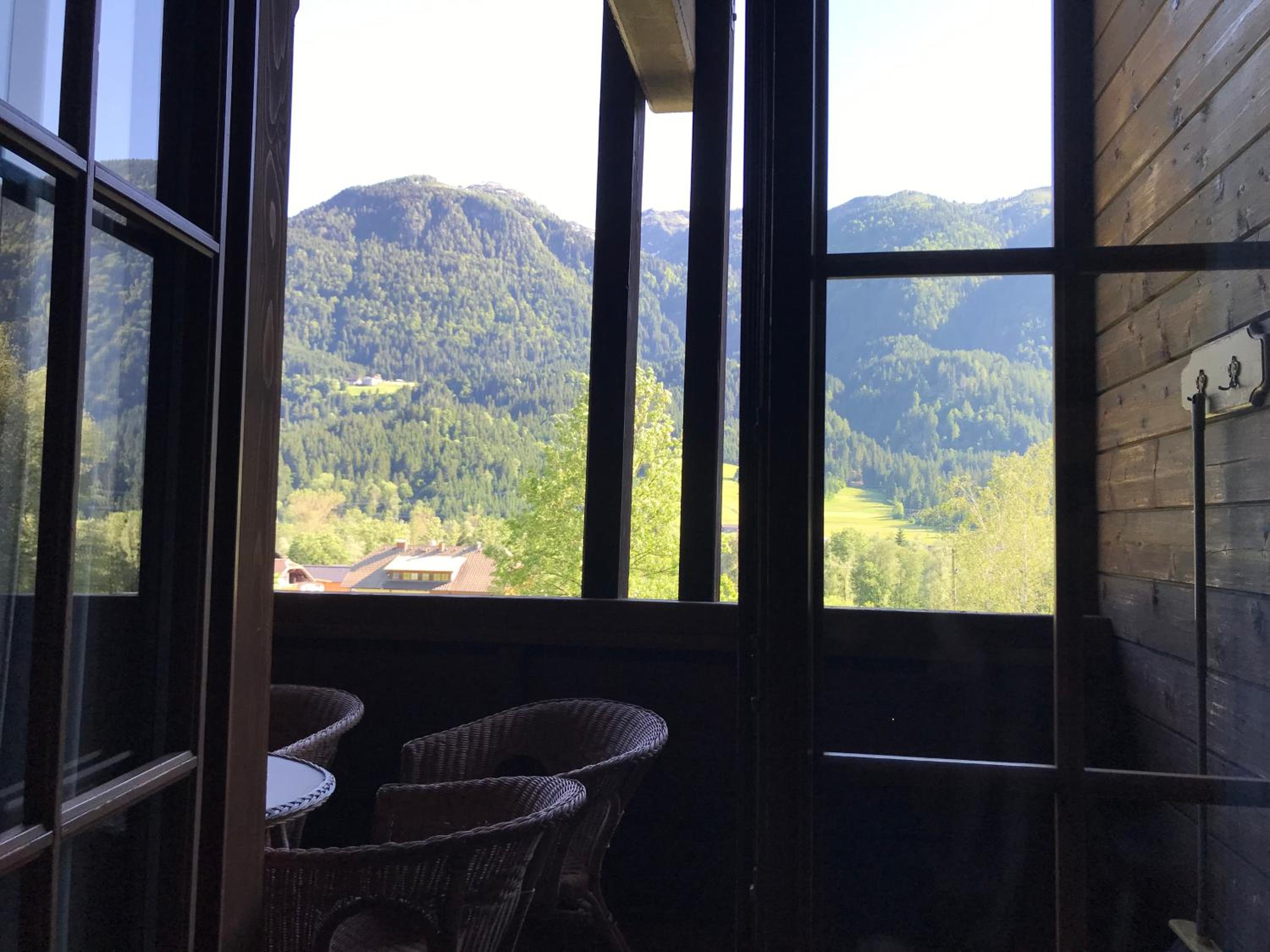 Apartment with Mountain View photo 2