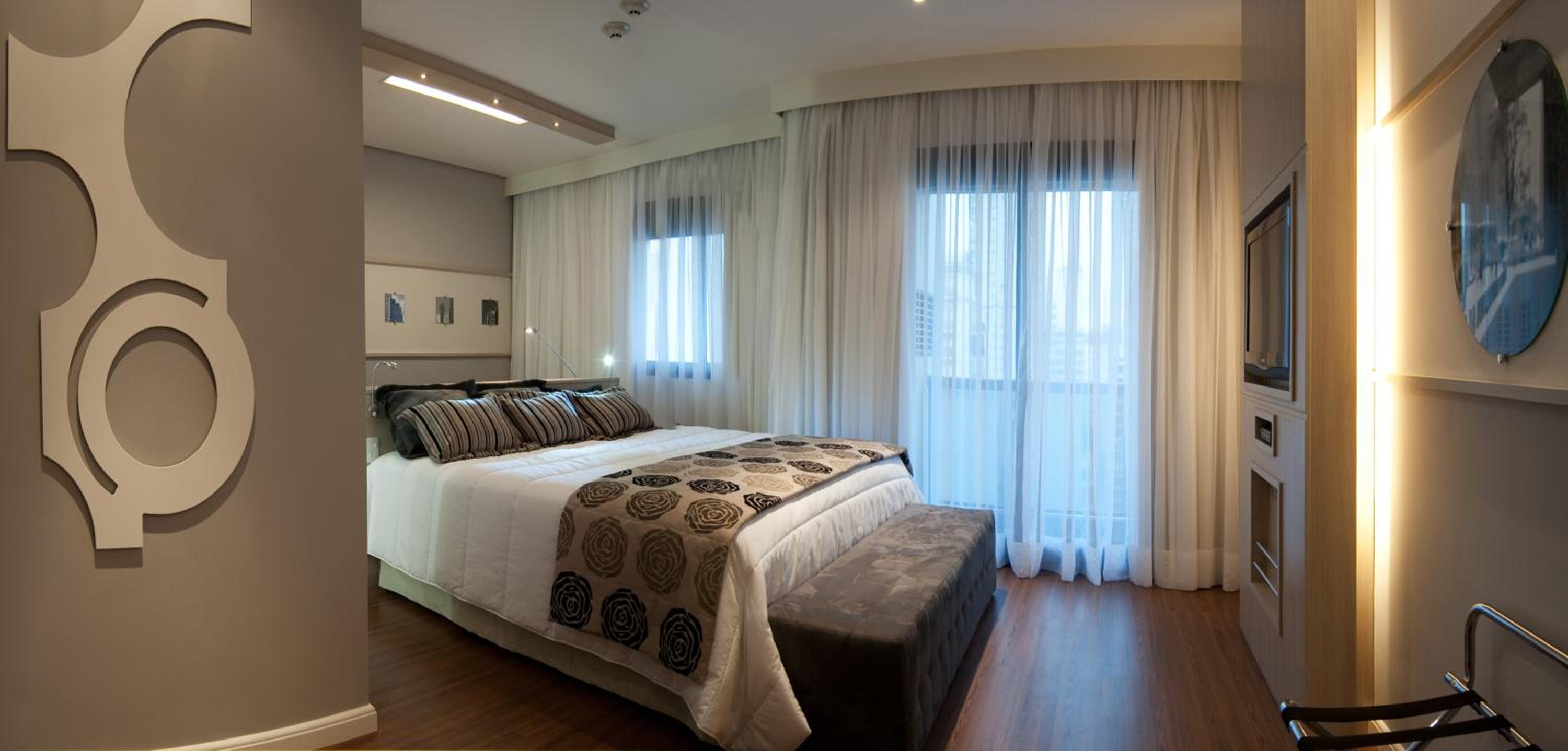 Adapted Superior Queen Room  - Photo 3
