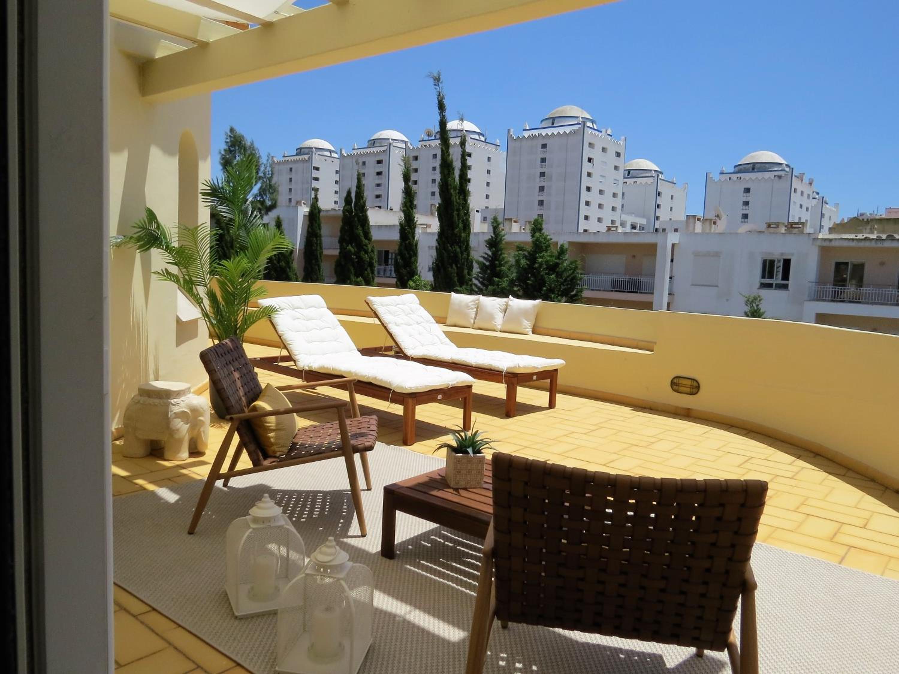 Suite with Terrace - Photo 9