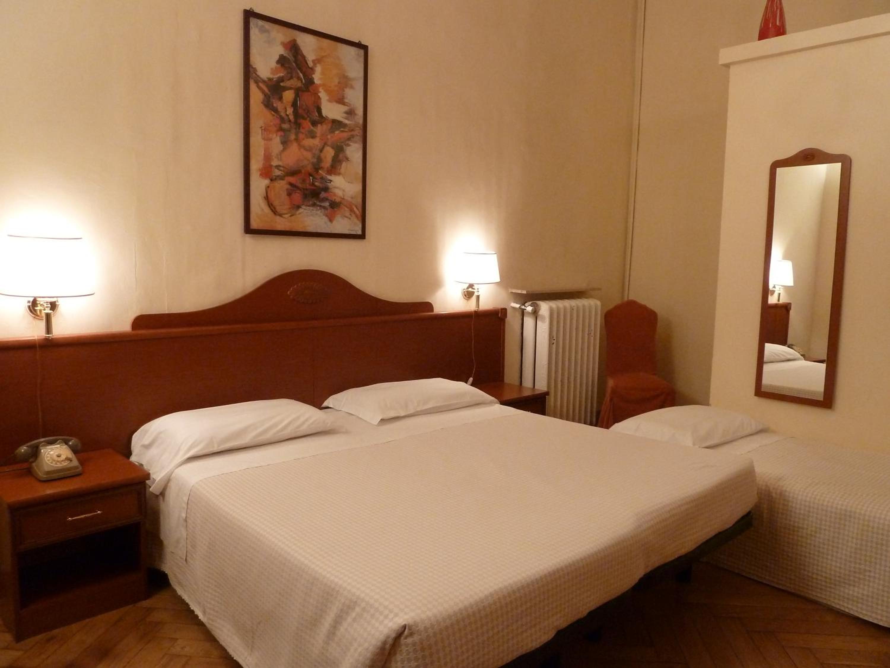 Standard Triple Room - Photo 5