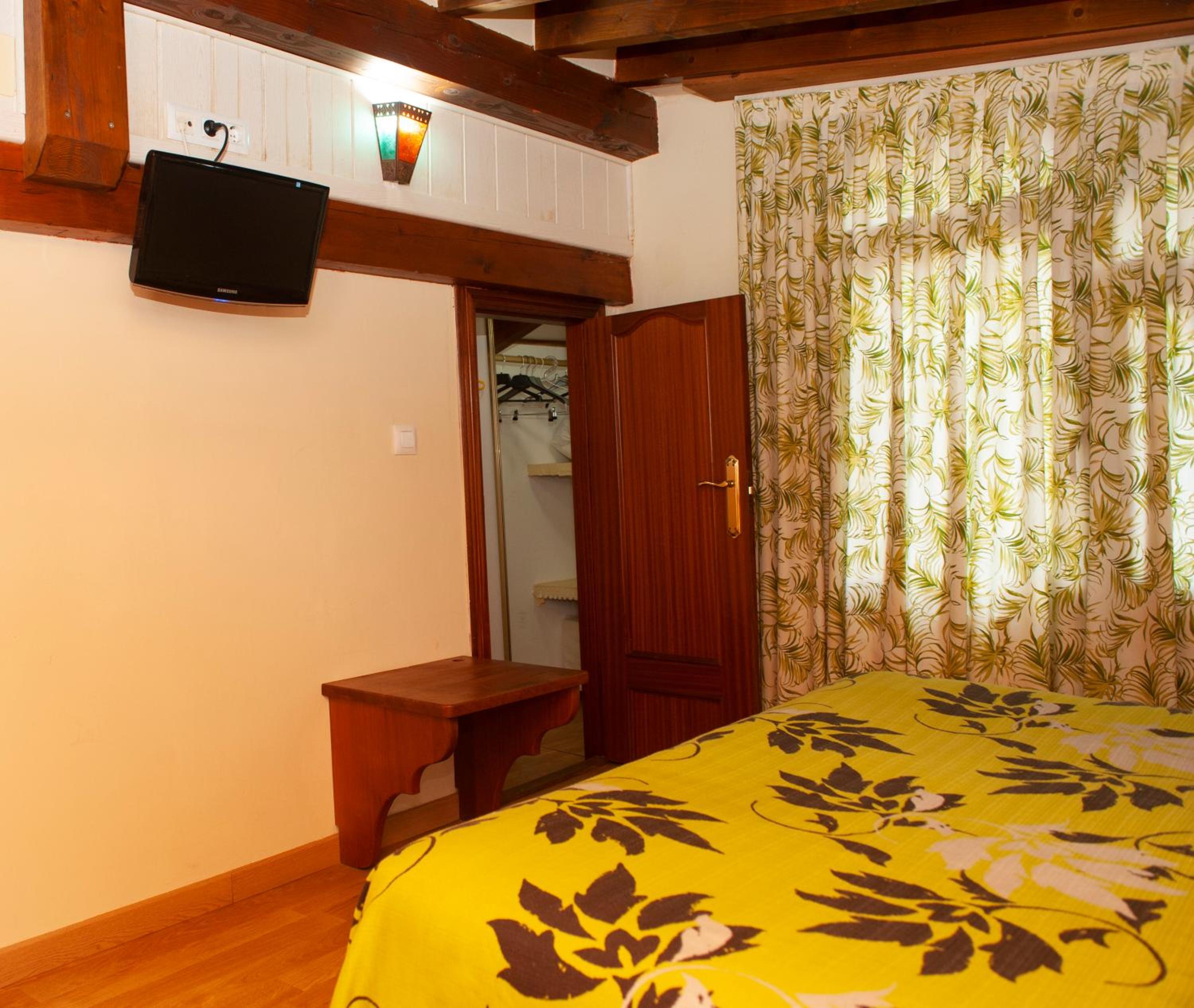 Double Room with Spa Bath photo 2