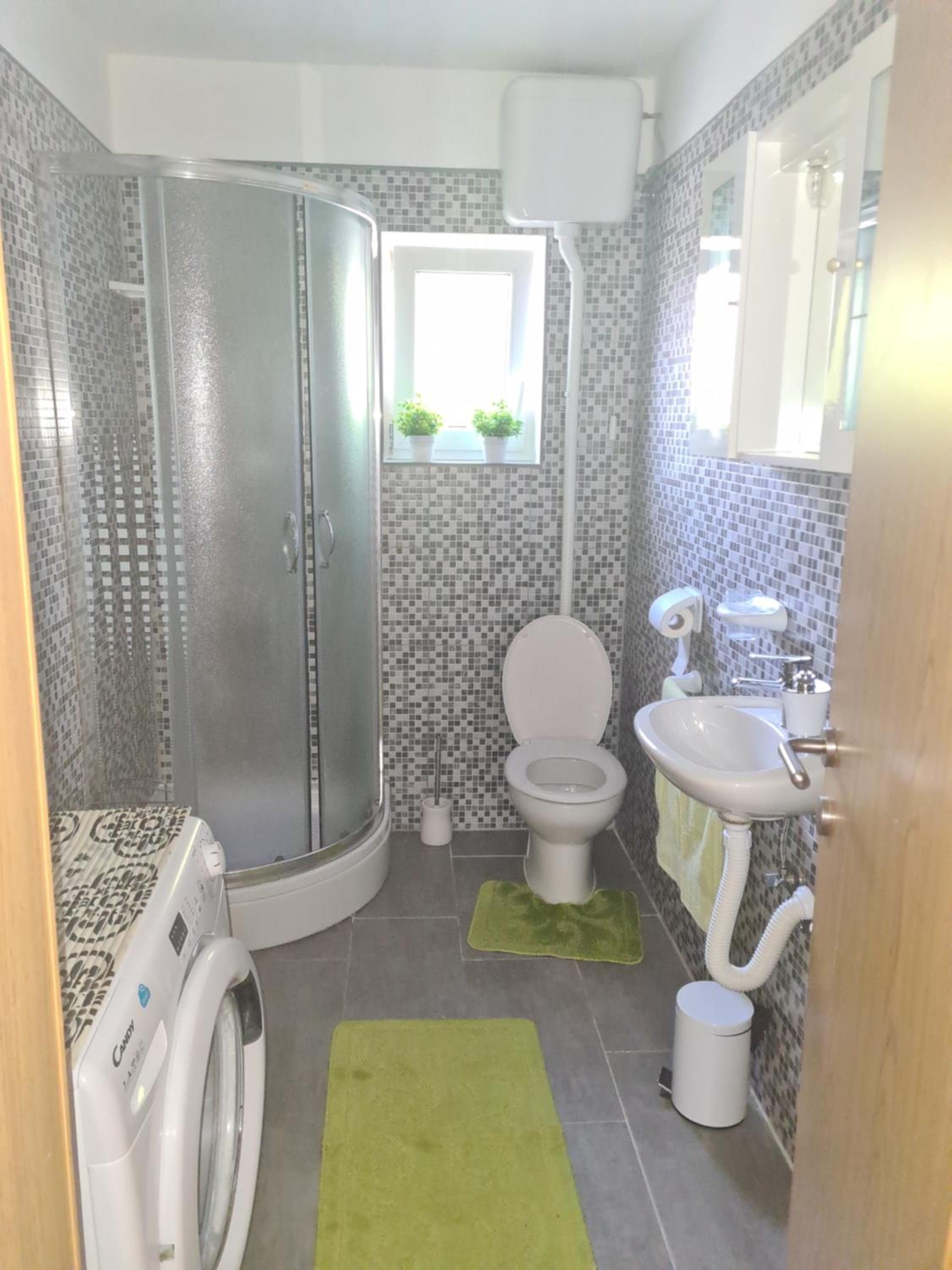 Apartment - Photo 79