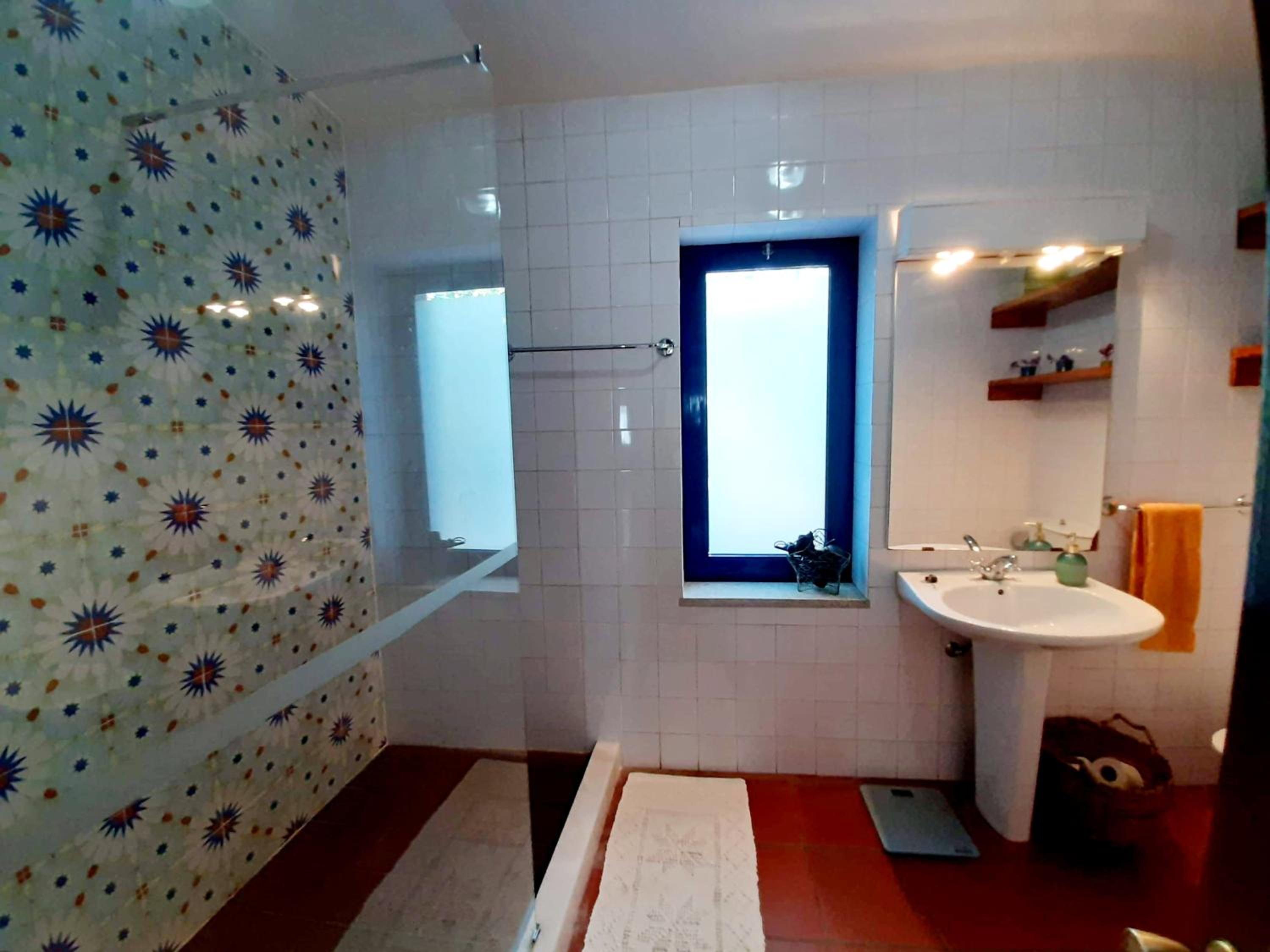 Family Room with Private Bathroom photo 3