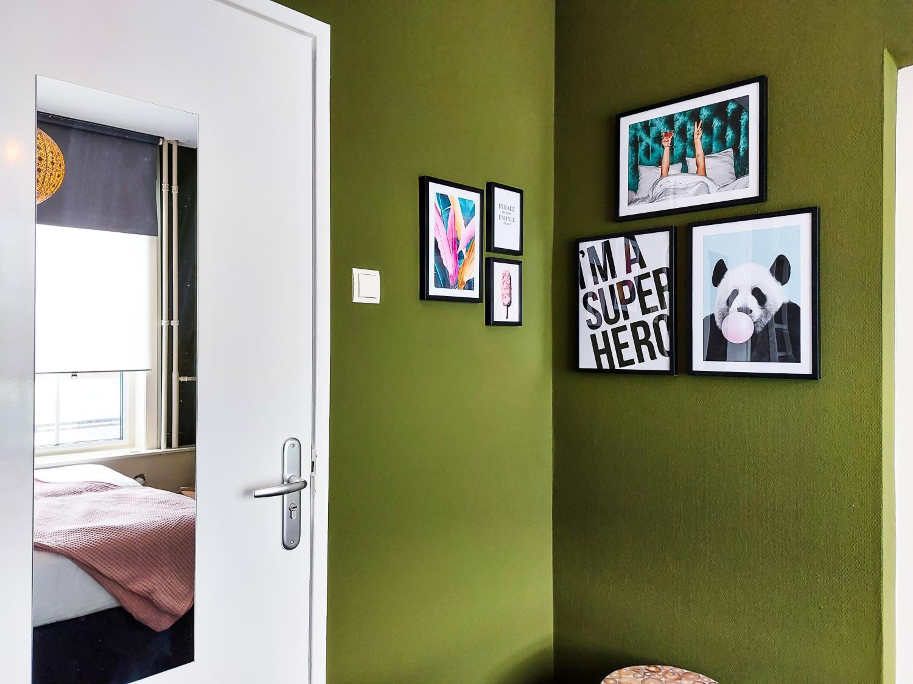 Small Twin Room - Photo 9